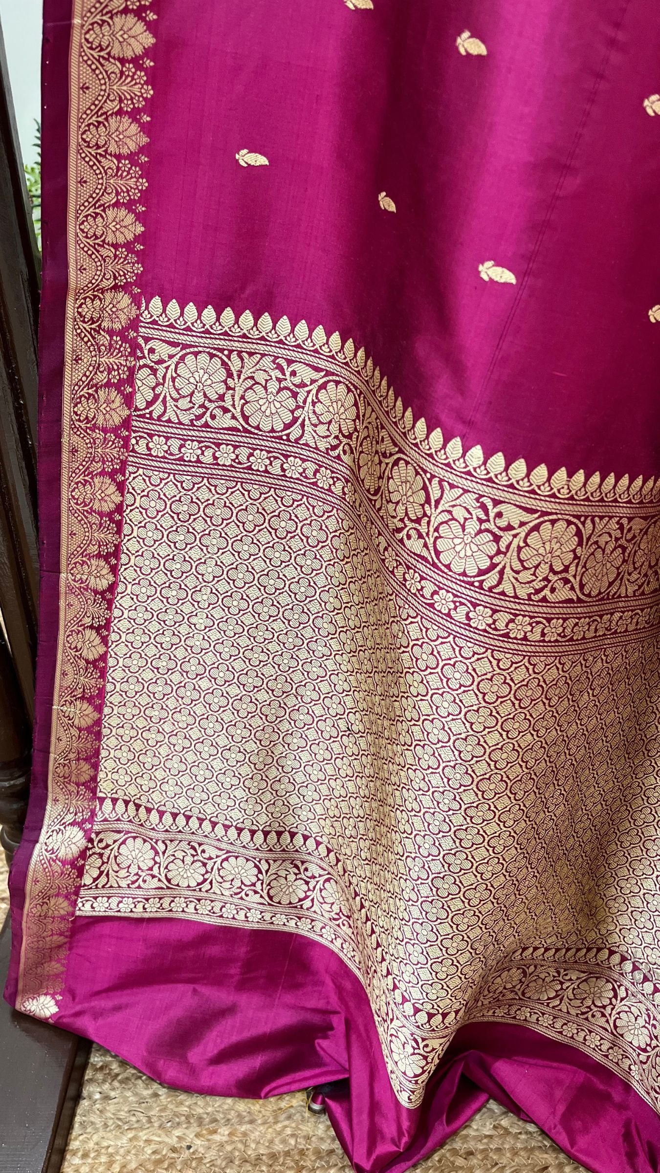 Pure Katan Silk Handloom Banarasi Saree - Resham Chunri Buti
