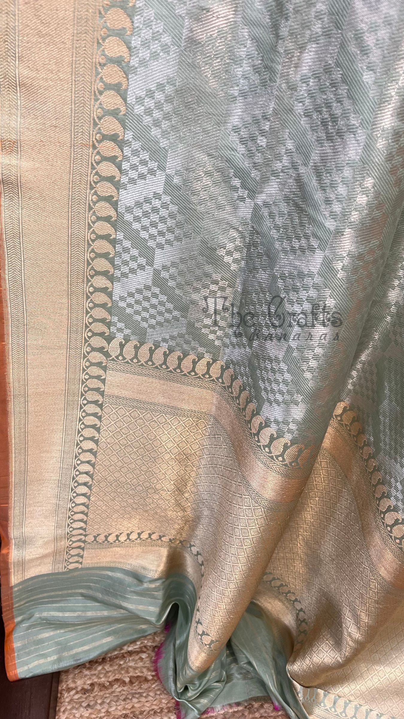 Pure Katan Silk Handloom Banarasi Saree - Kadhua Tanchui Brocade