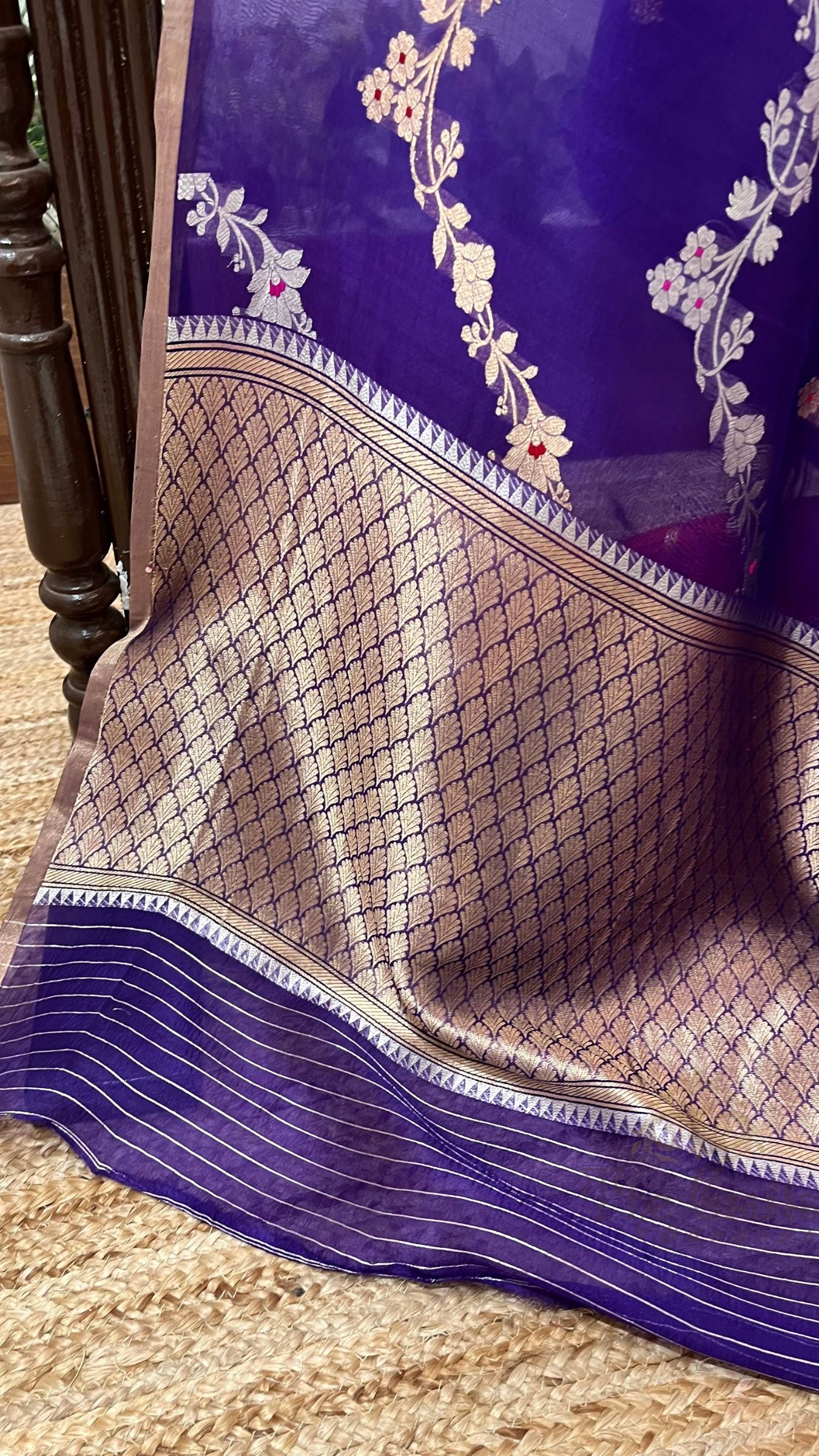 Pure Kora Silk Handloom Banarasi Saree - Kadhua Stripes