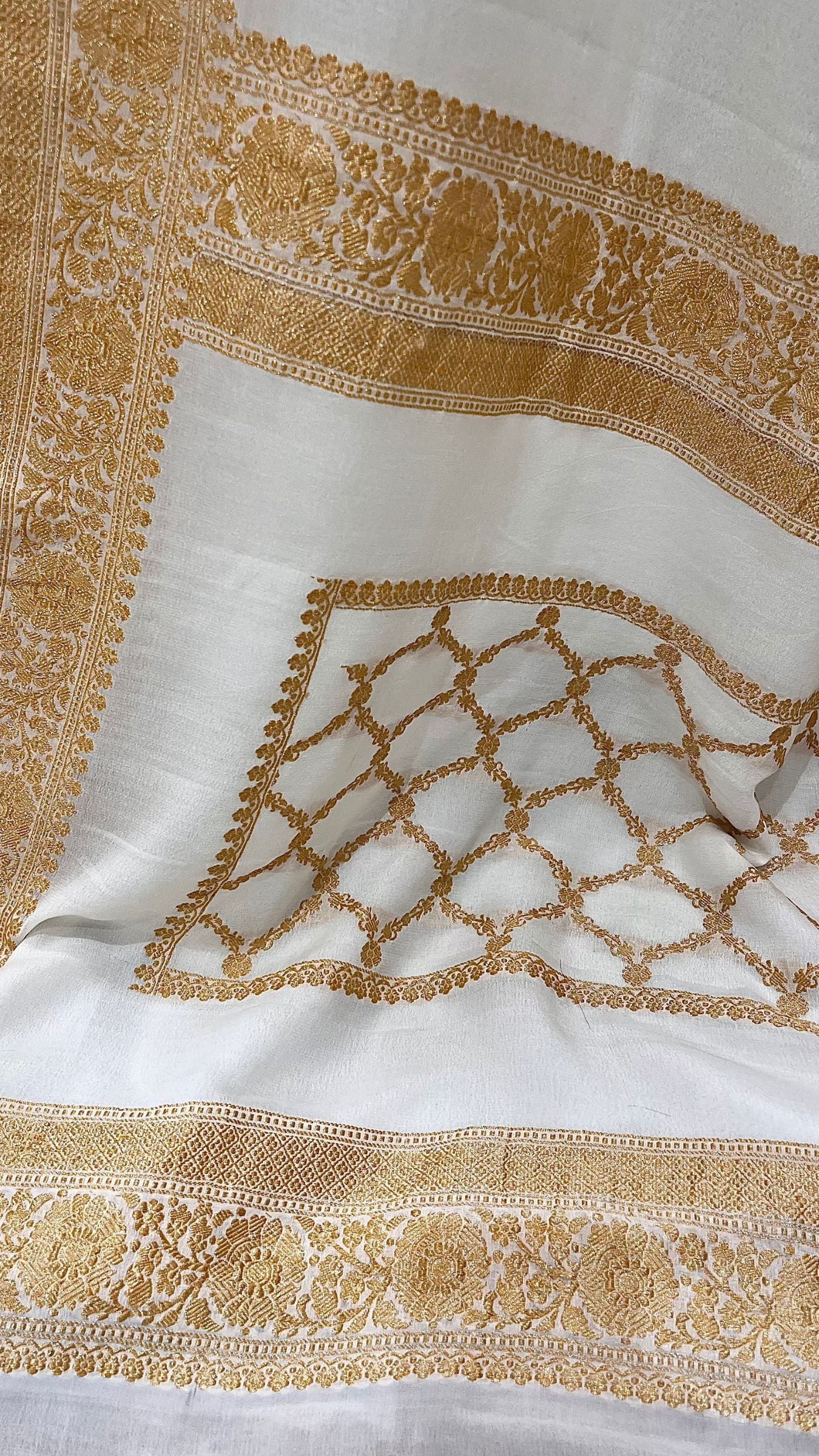 Pure Georgette Crepe Handloom Banarasi Saree
