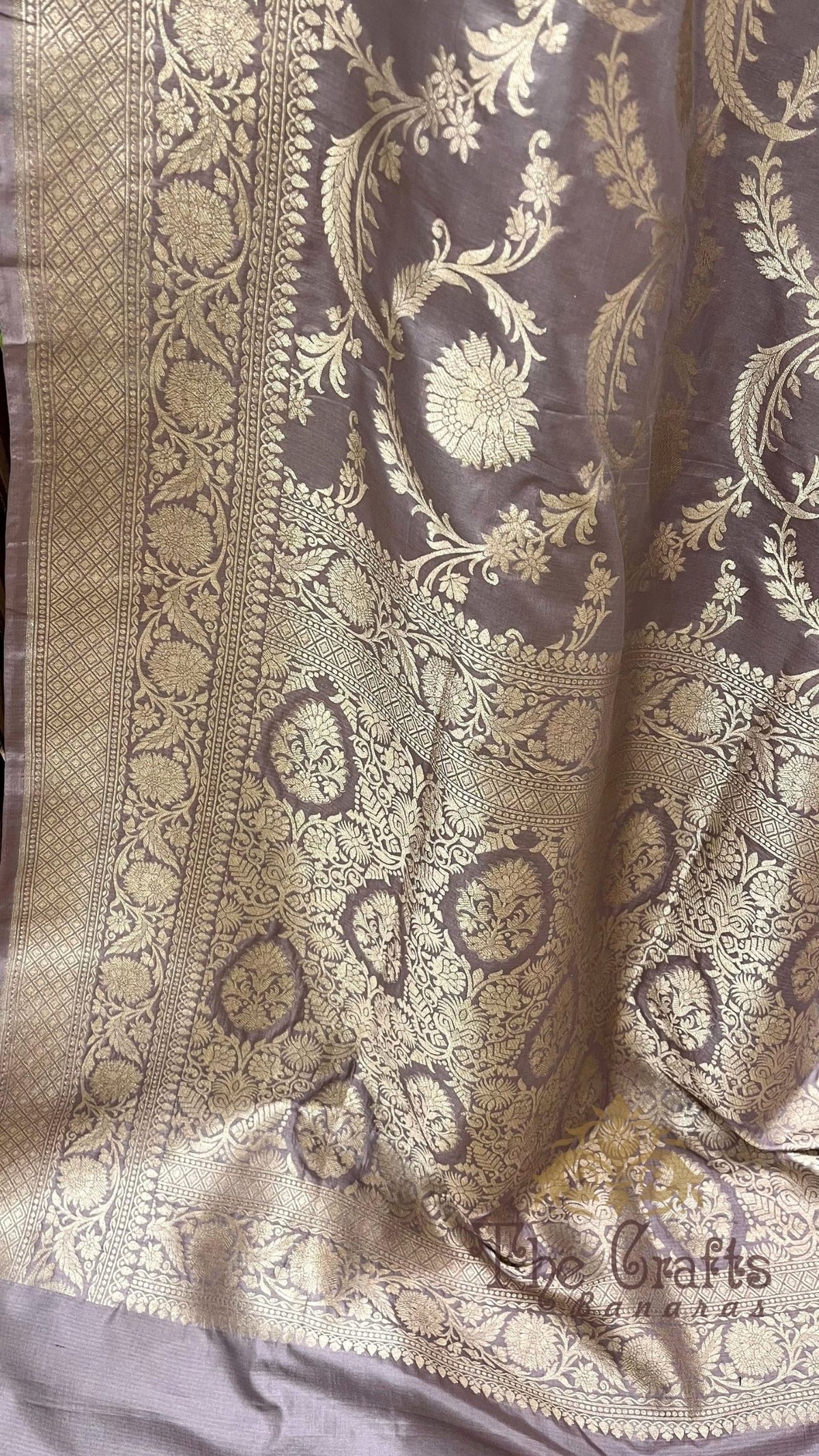 Pure Katan Silk Handloom Banarasi Saree - Jaal work