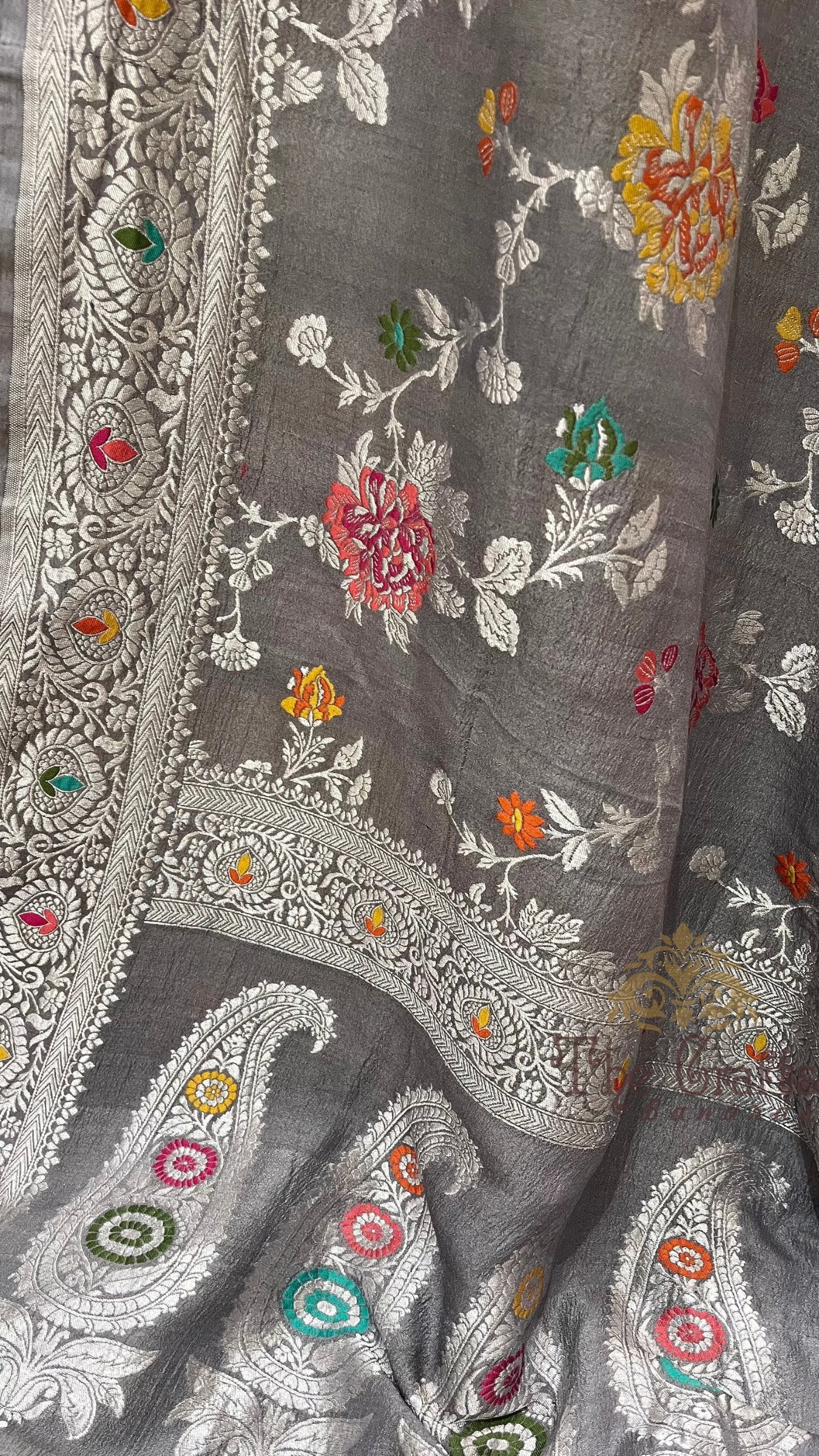 Tussar Georgette Handloom Banarasi Saree - Jaal with Meenakari