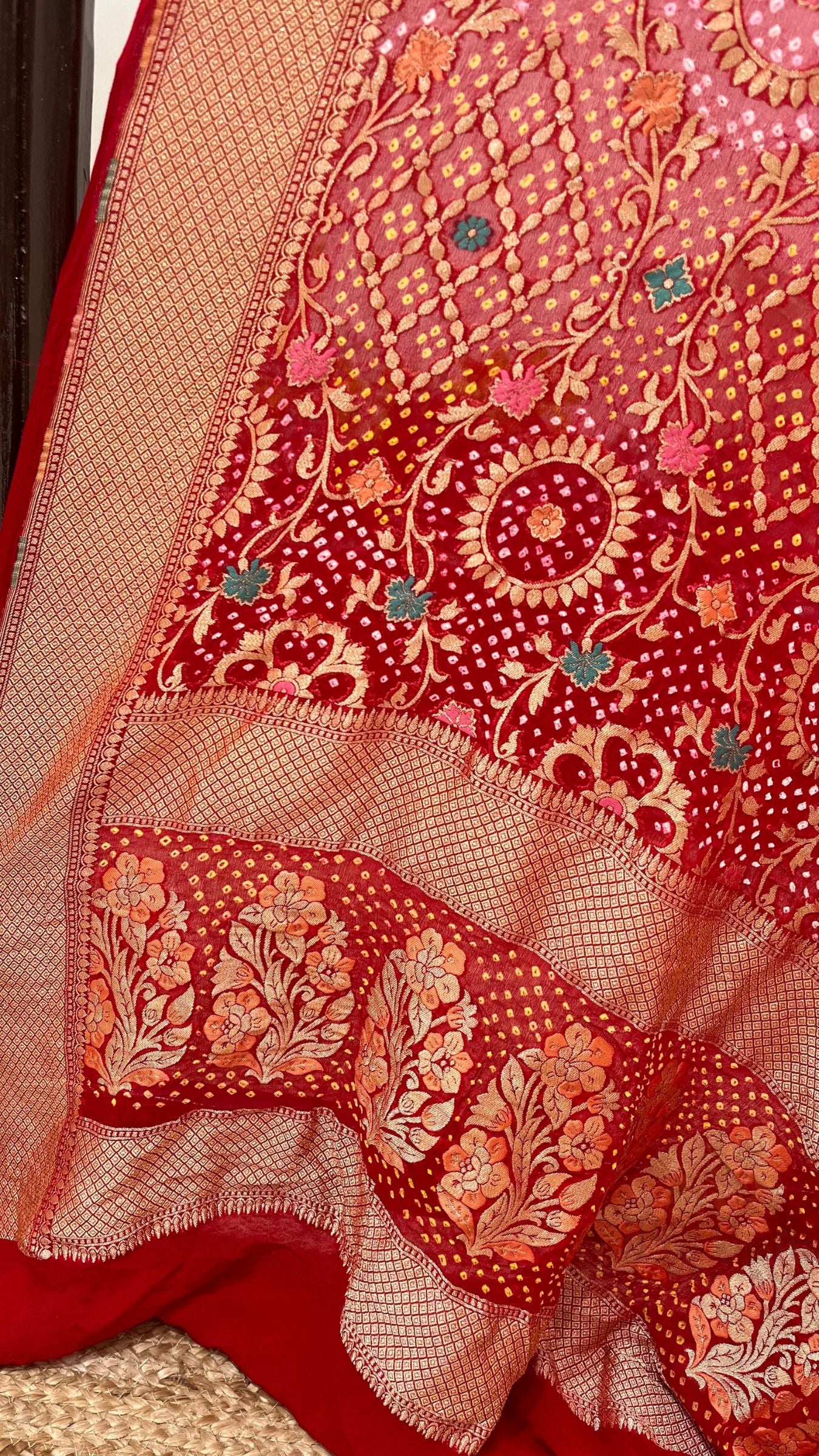 Khaddi Georgette Banarasi Handloom Bandhej Dupatta