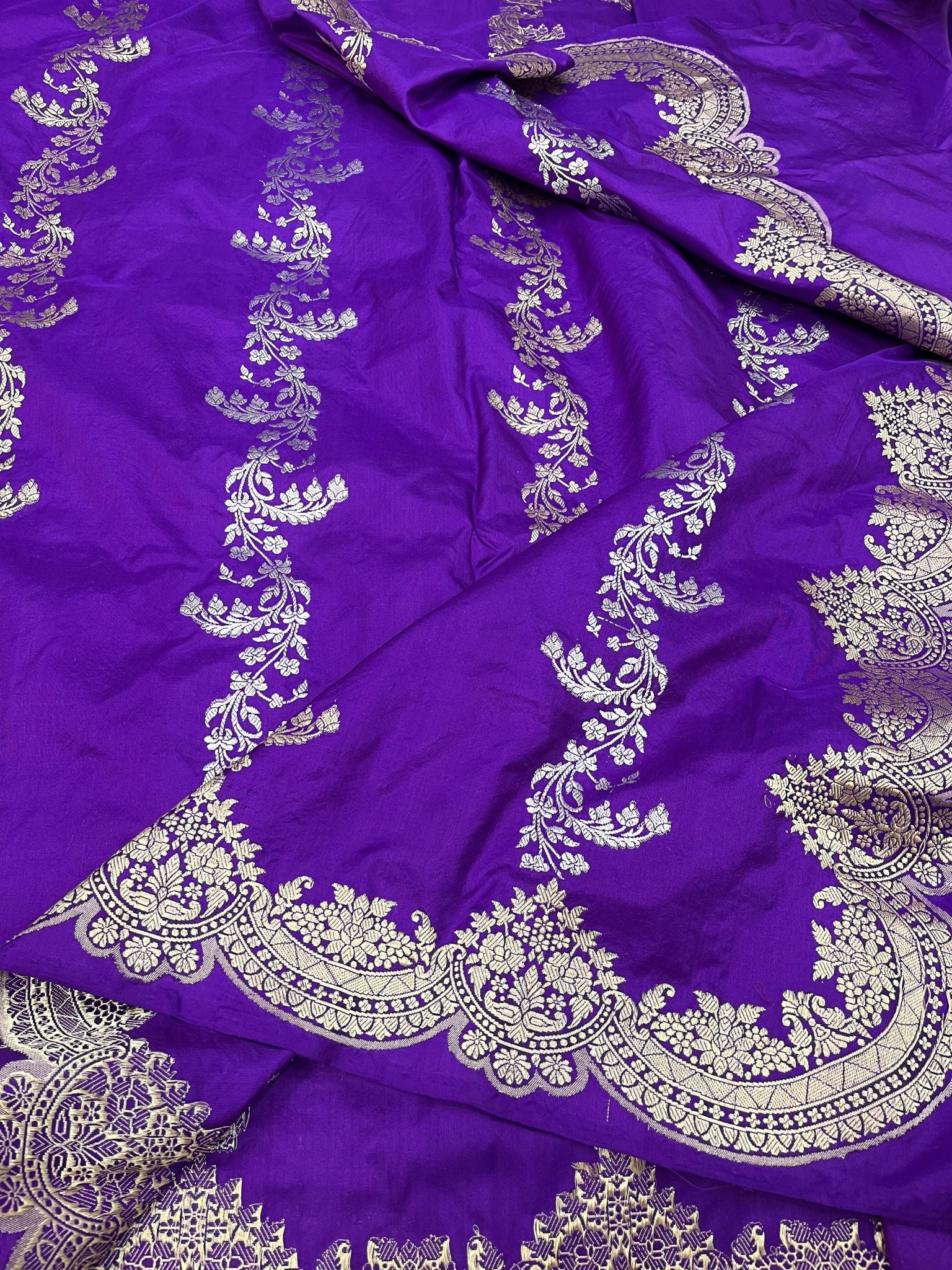 Pure Katan Silk Handloom Banarasi Saree - Sona roopa with kadhua work