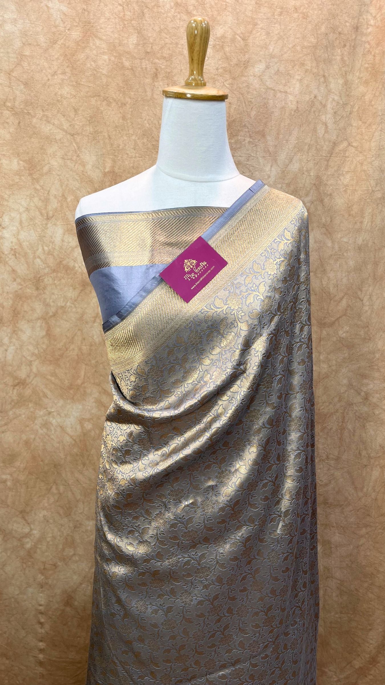 Pure Katan Silk Handloom Banarasi Saree - Tanchui Brocade