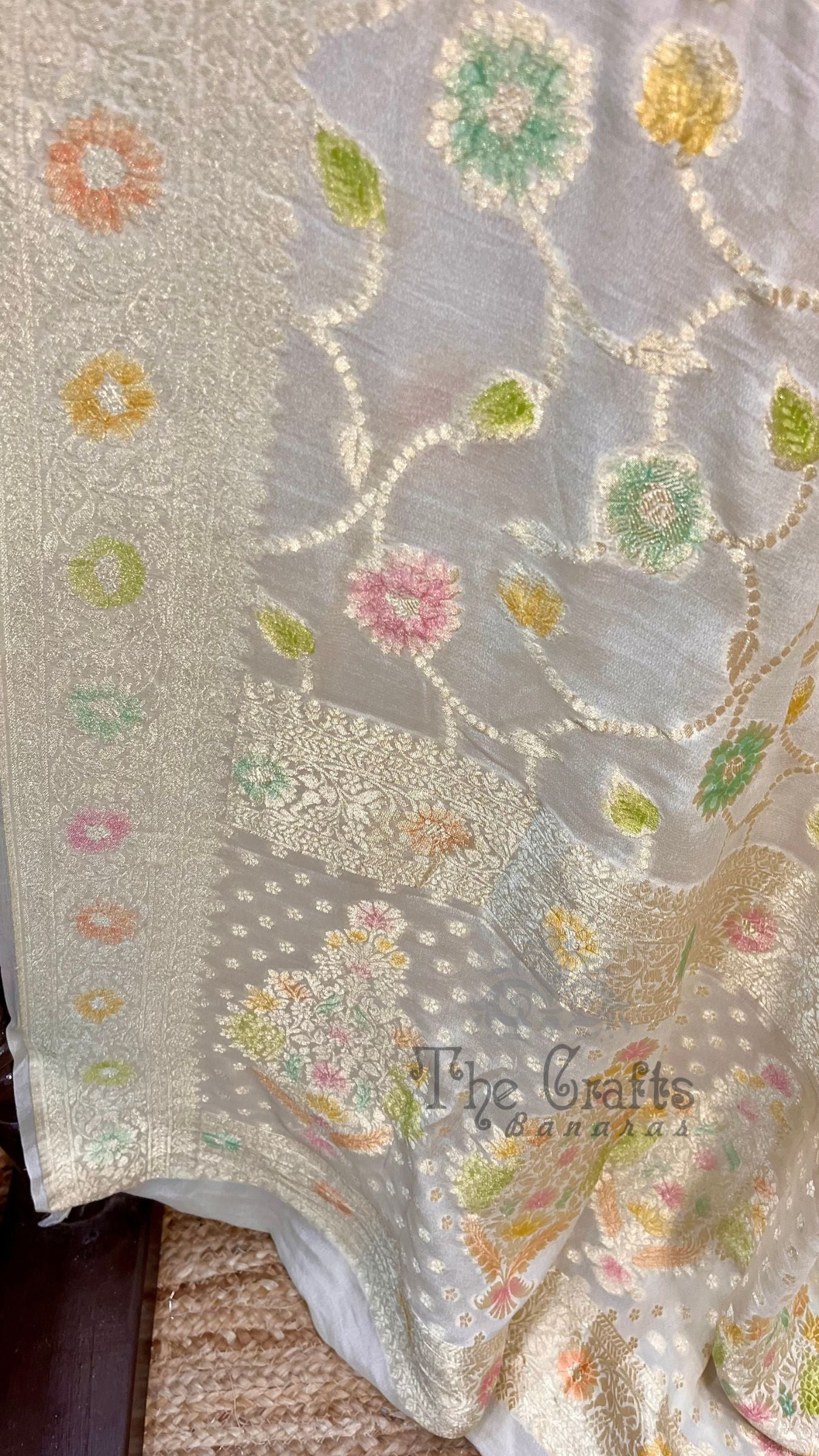 Khaddi Georgette Handloom Banarasi Saree
