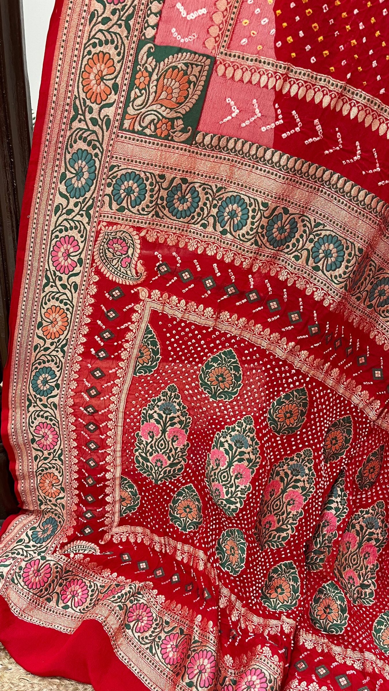 Pure Georgette Banarasi Handloom Bandhej Saree - Jaal with Meenakari