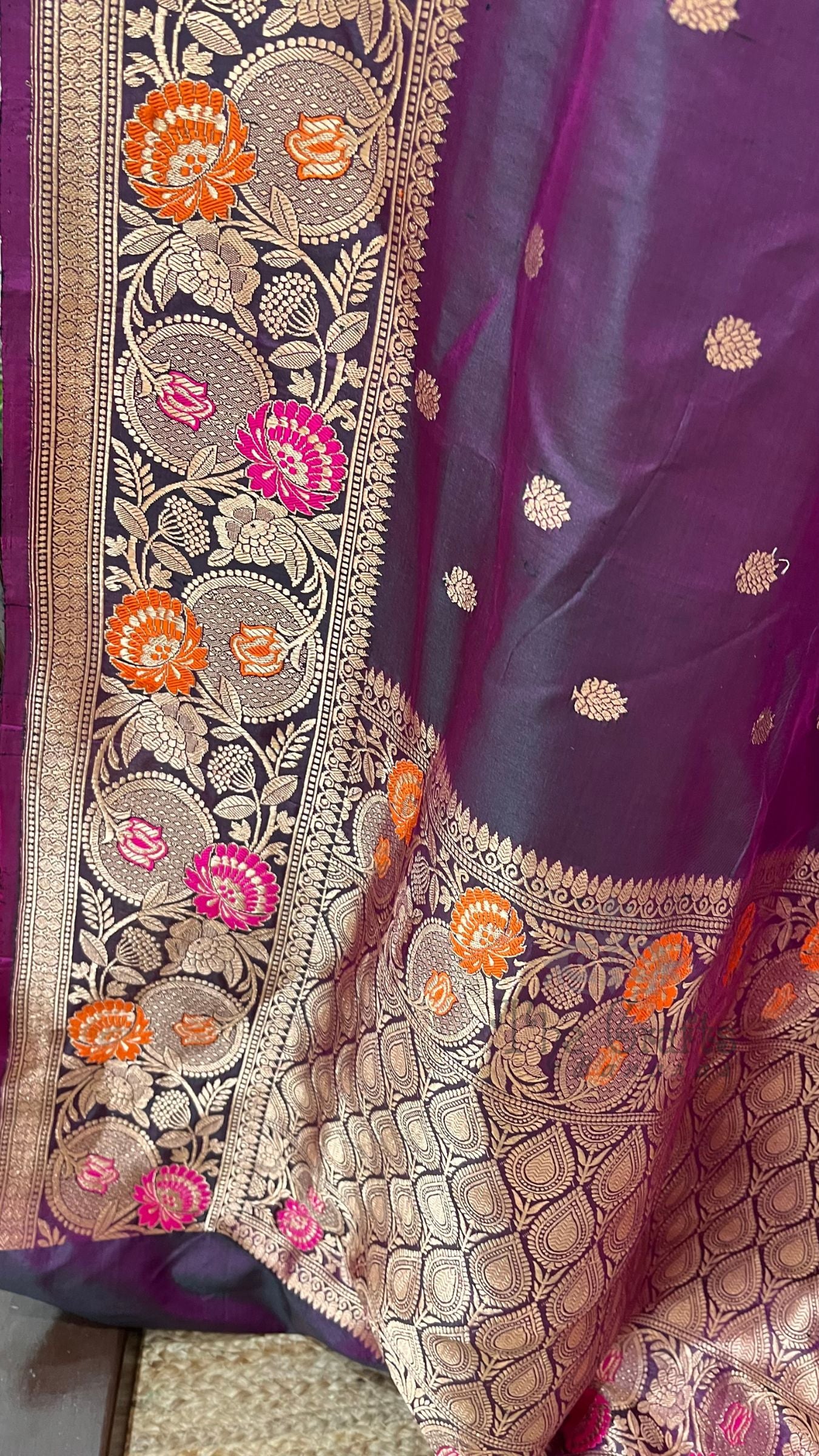 Pure Katan Silk Handloom Banarasi Saree - with kadhua motifs