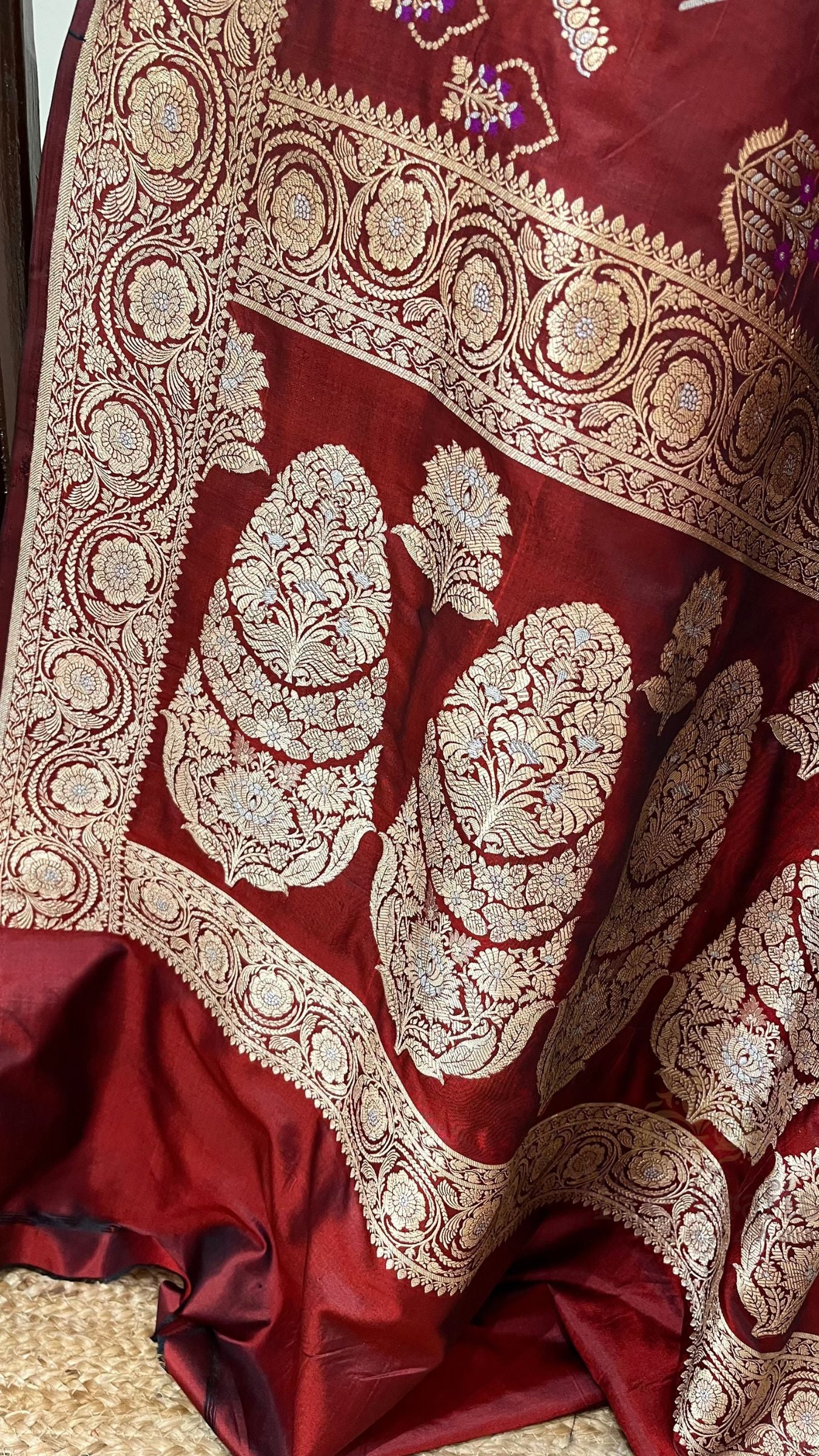 Pure Katan Silk Handloom Banarasi Saree - All over jaal work with meenakari