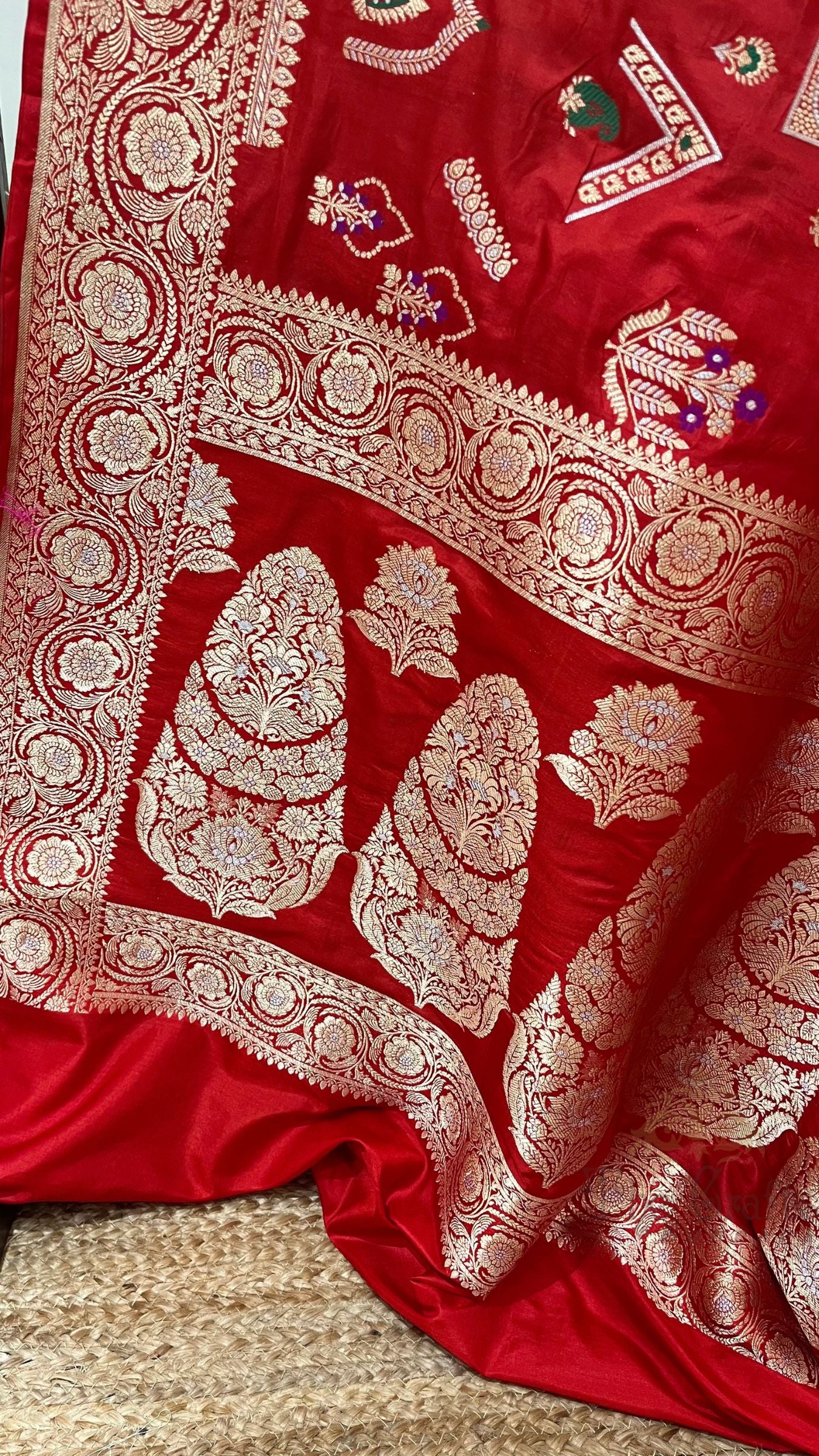 Pure Katan Silk Handloom Banarasi Saree - All over jaal work with meenakari