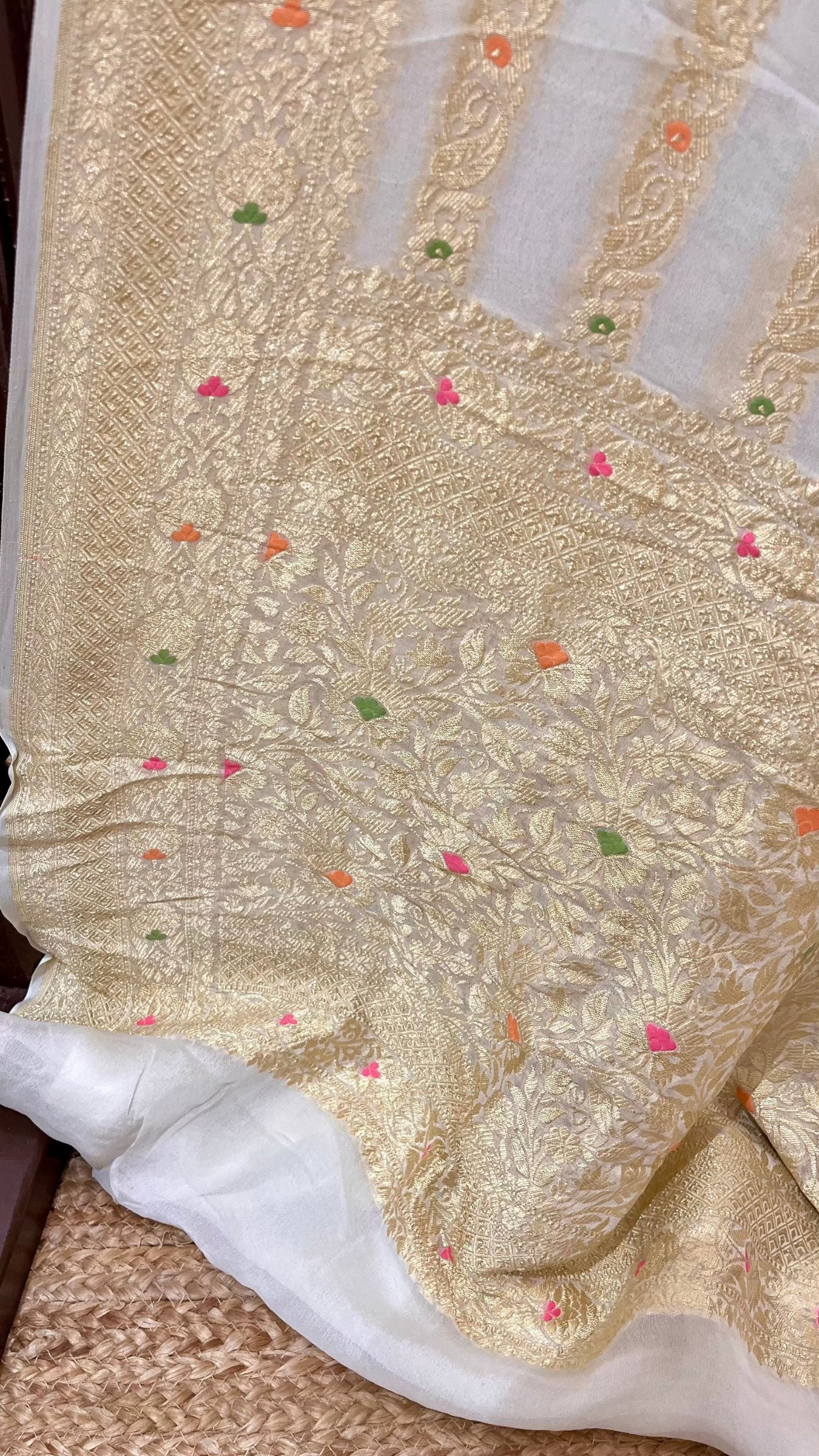 Khaddi Georgette Handloom Banarasi Saree - Jaal with Meenakari