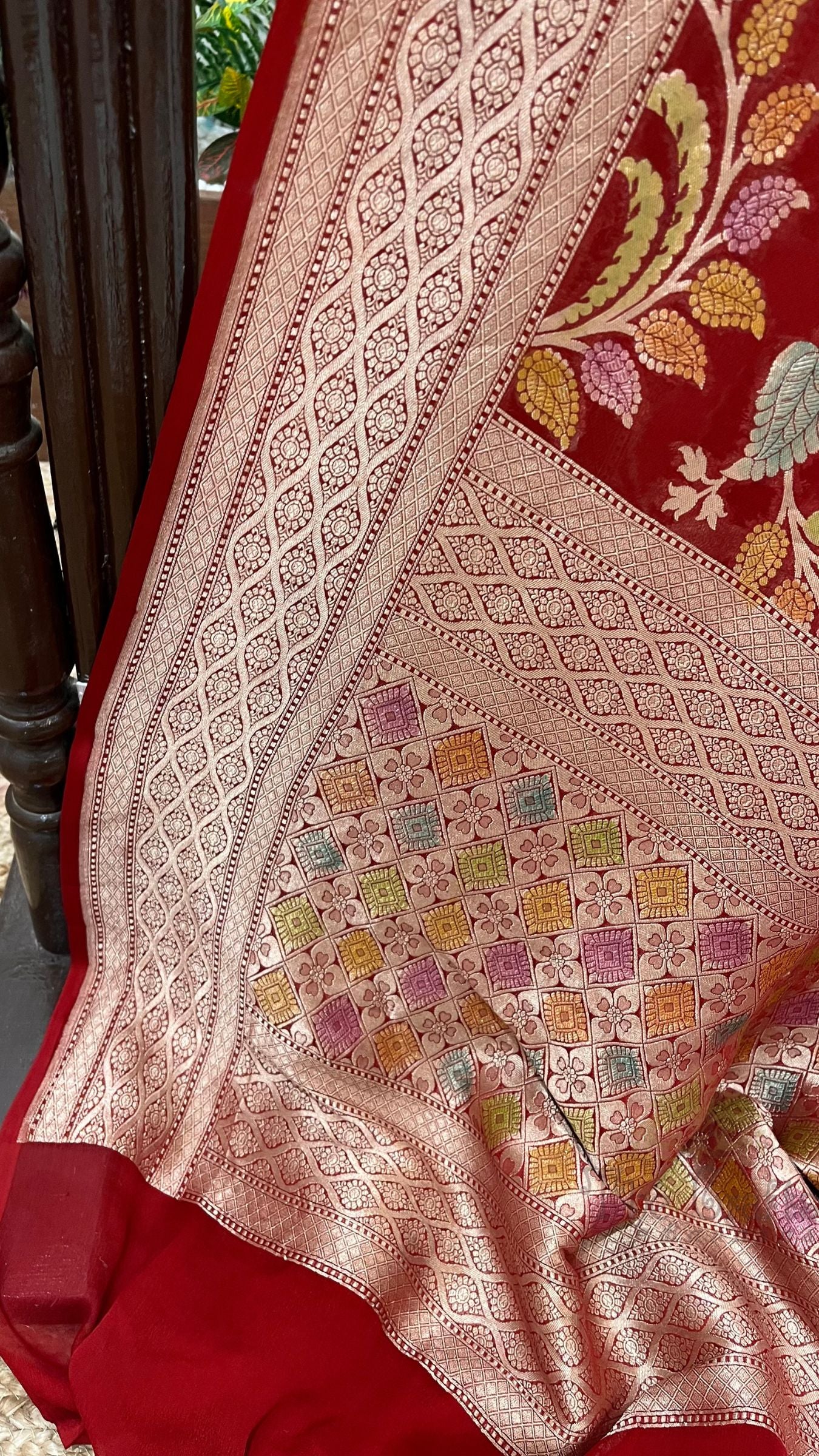 Khaddi Georgette Handloom Banarasi Saree - Water Zari
