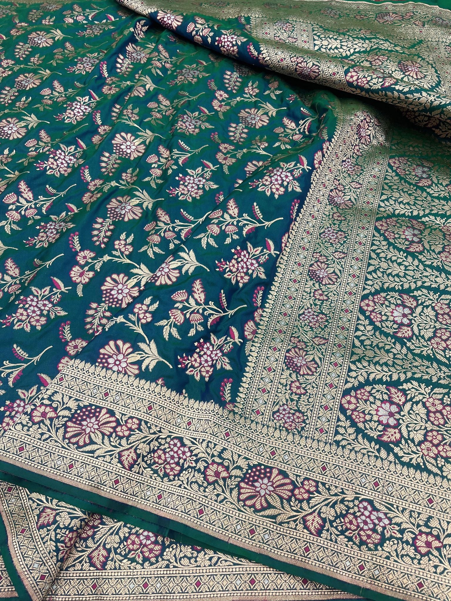Pure Katan Silk Handloom Banarasi Saree - Jaal Work With Meenakari