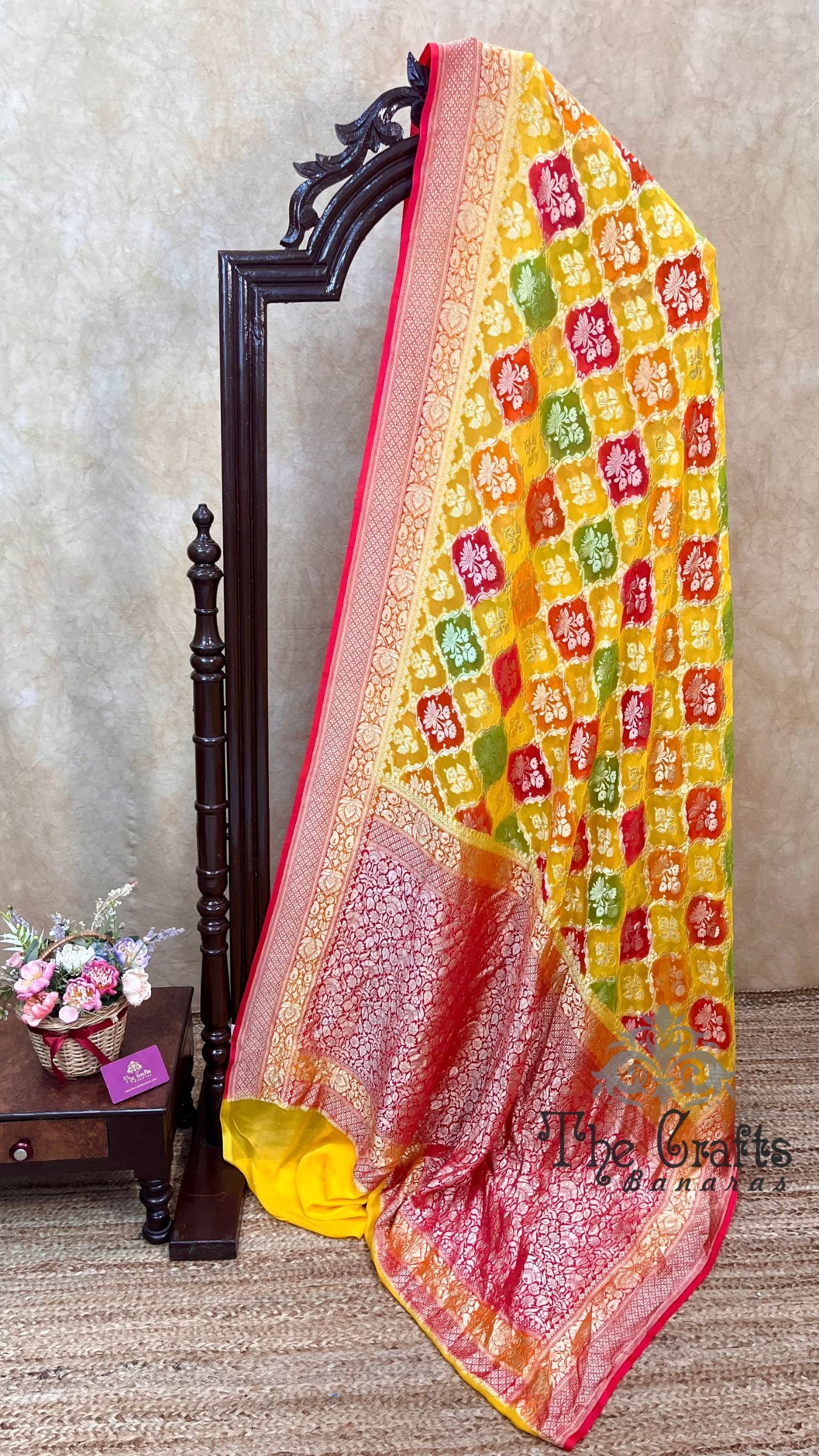 Khaddi Georgette Handloom Banarasi Saree - Water Zari