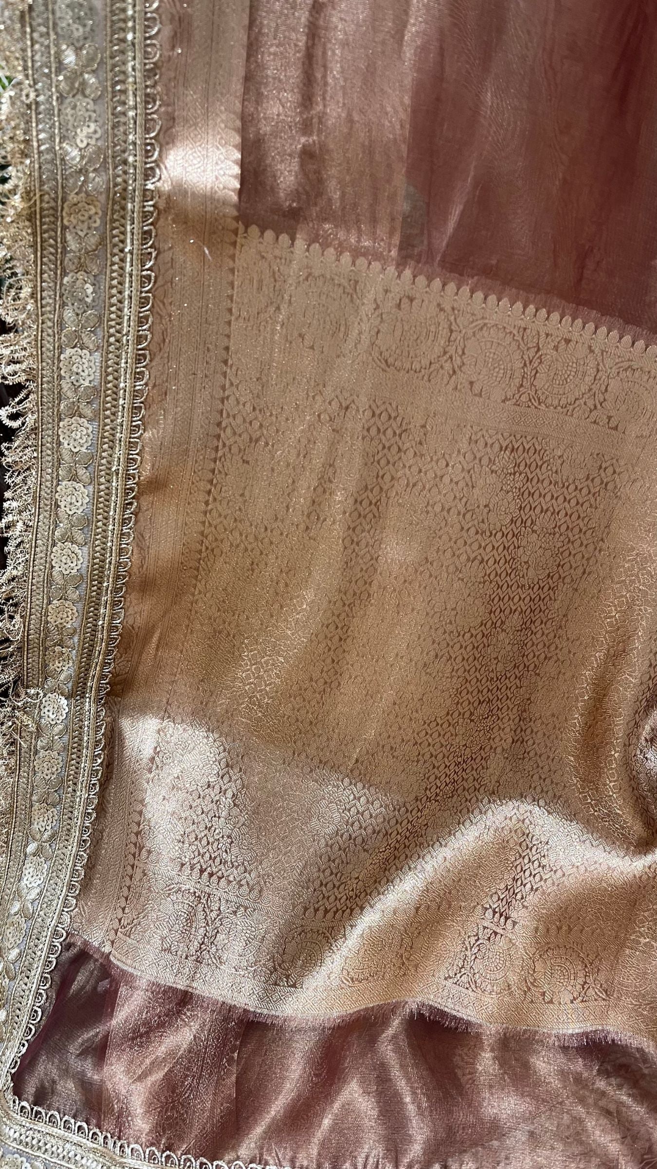 Pure Tissue Silk Handloom Banarasi Saree - with Lace Border