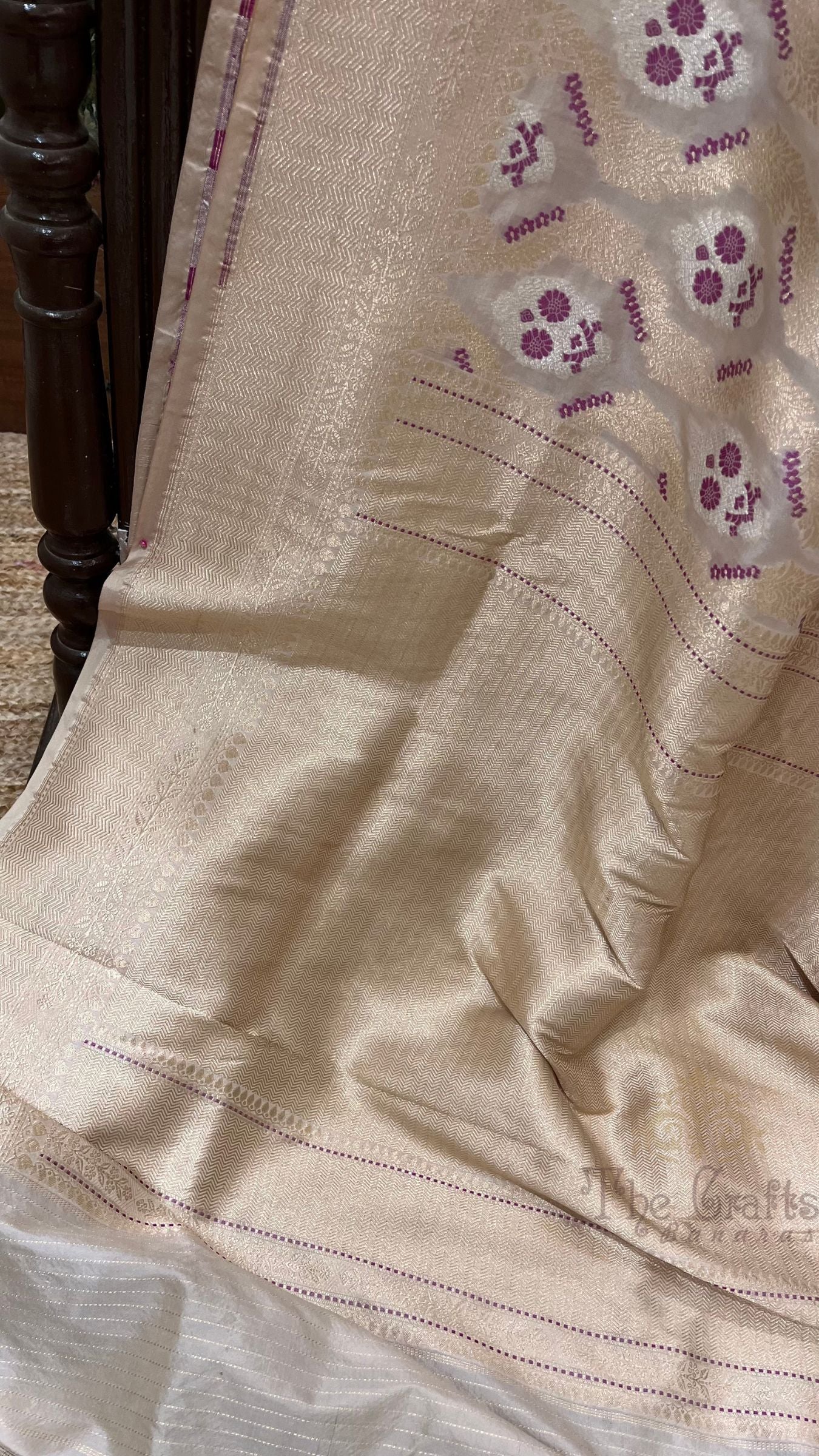 Pure Katan Silk Handloom Banarasi Saree - Jaal With Meenakari