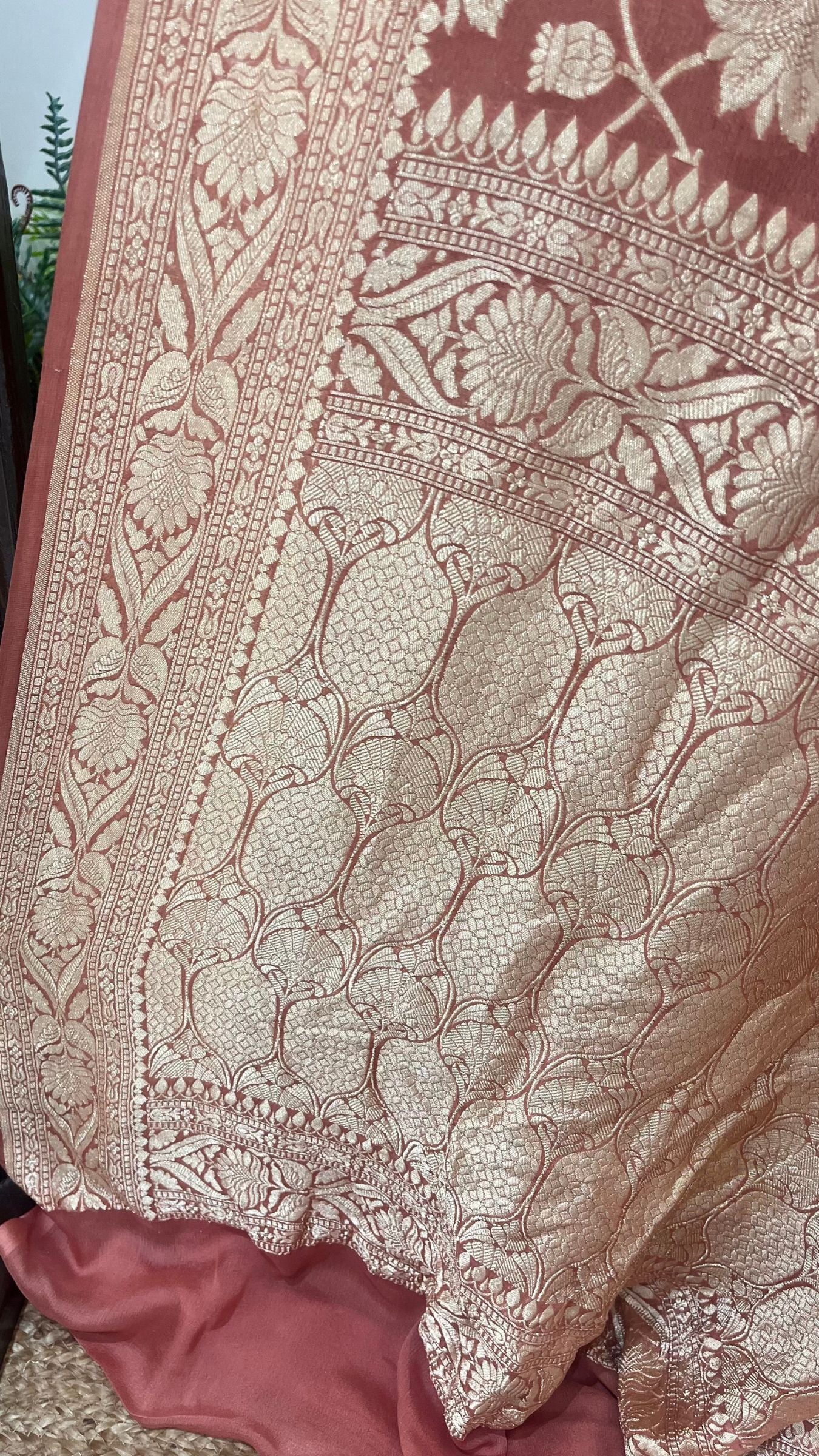 Khaddi Georgette Handloom Banarasi Saree - Water Zari