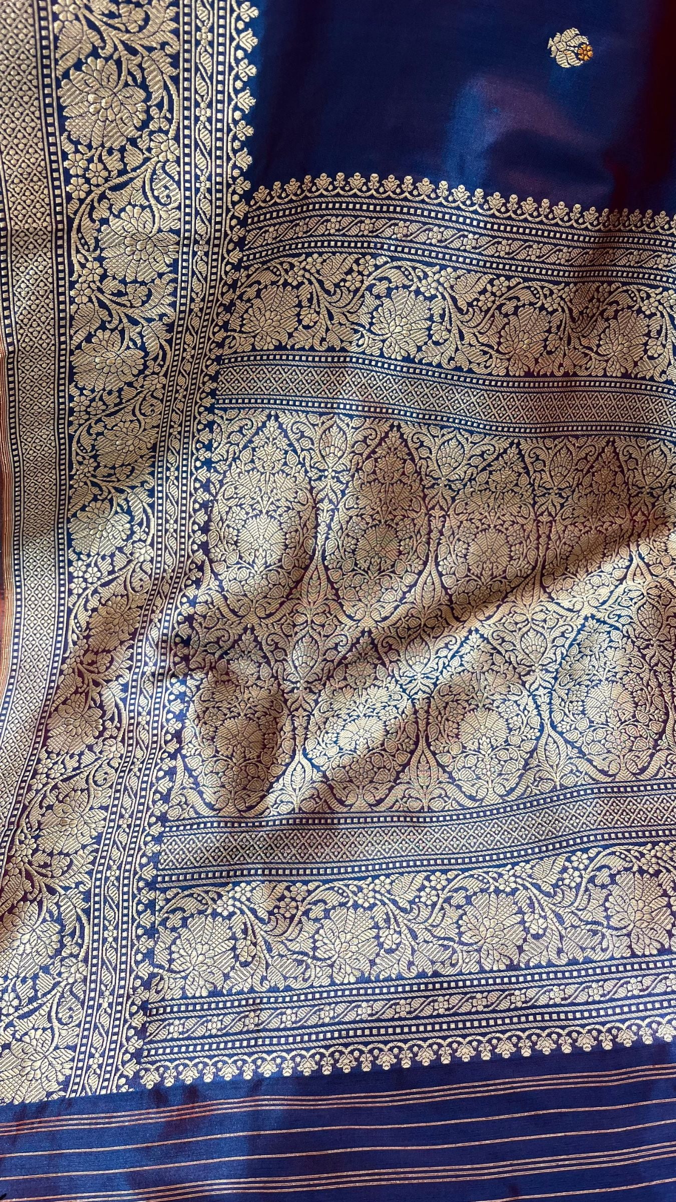 Pure Katan Silk Handloom Banarasi Saree - with kadhua zari work