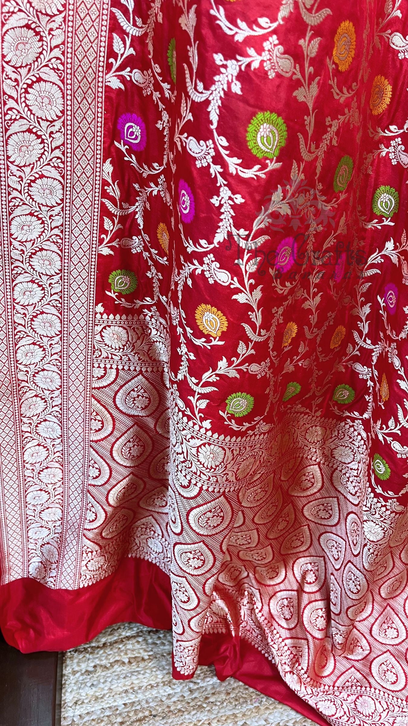 Pure Katan Silk Handloom Banarasi Saree - Jaal With Meenakari