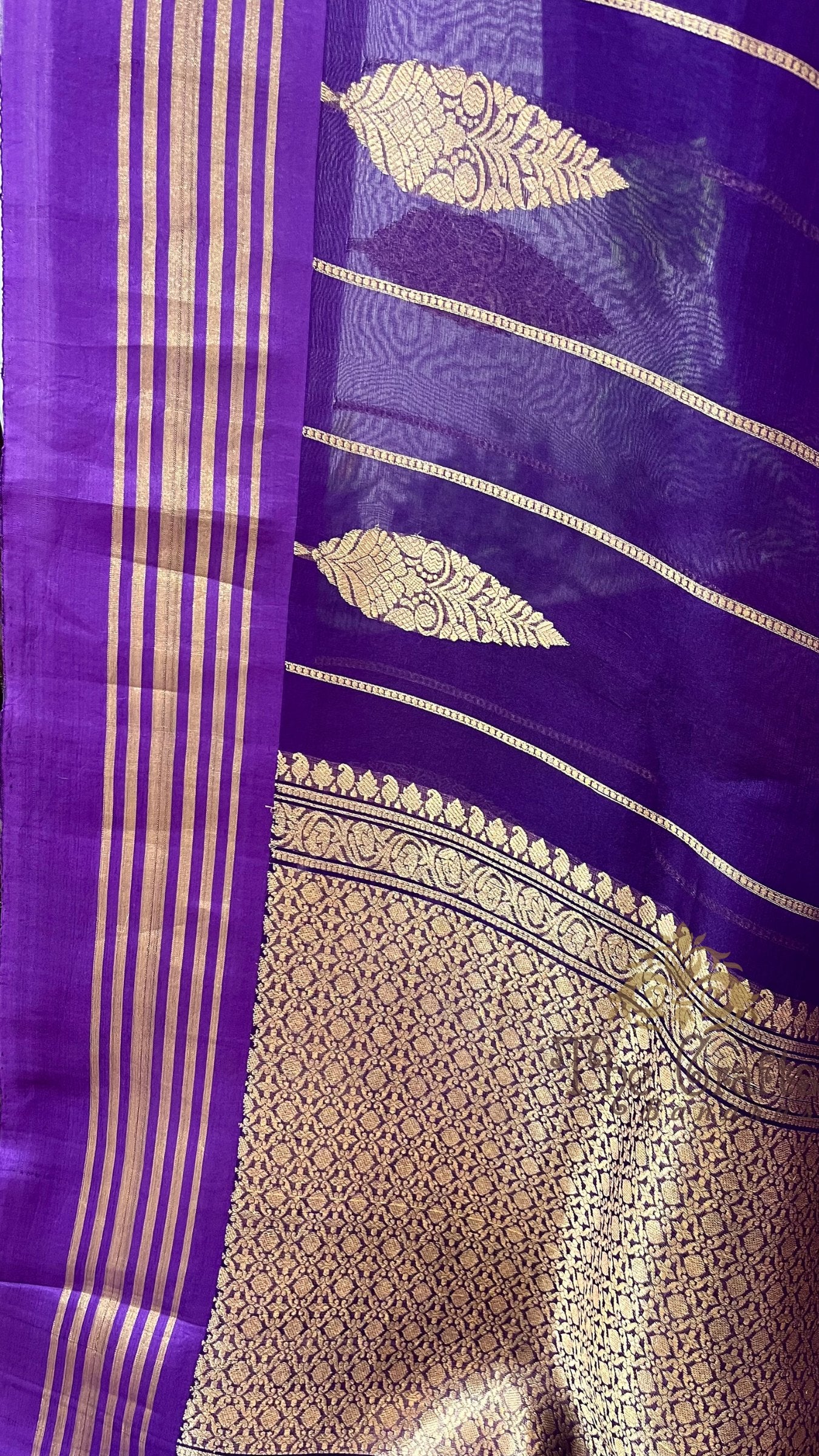 Pure Kora Silk Handloom Banarasi Saree - with kadhua motifs