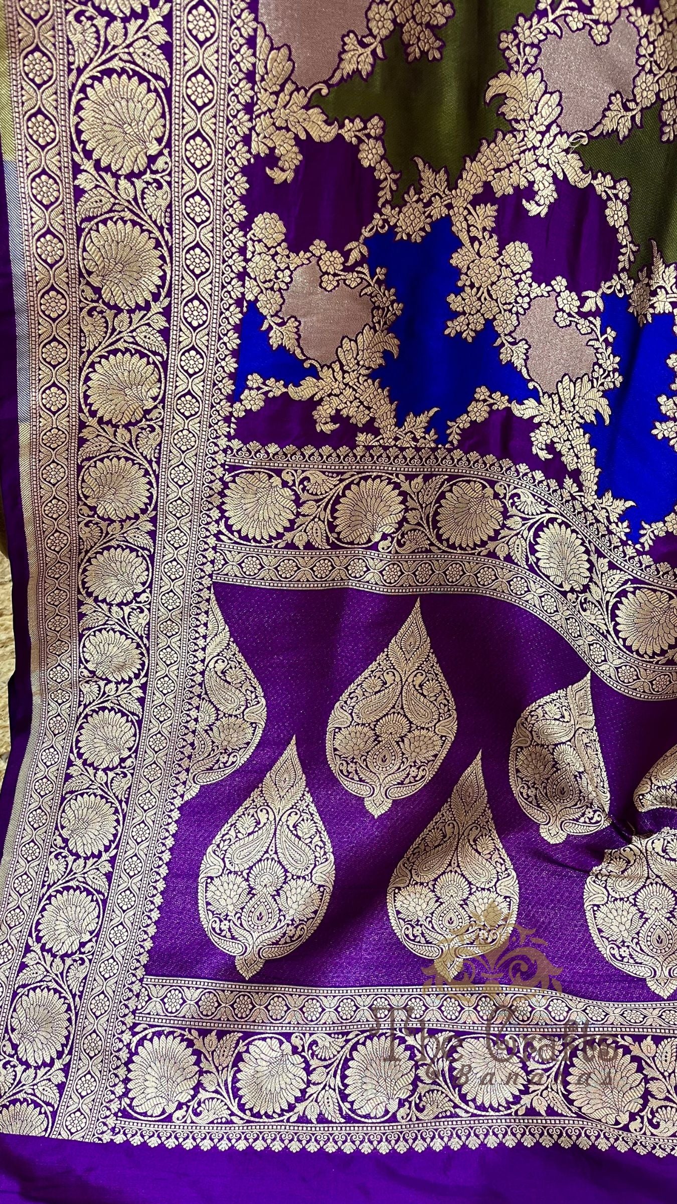 Rangkat Pure Katan Silk Handloom Banarasi Saree - Jaal Work