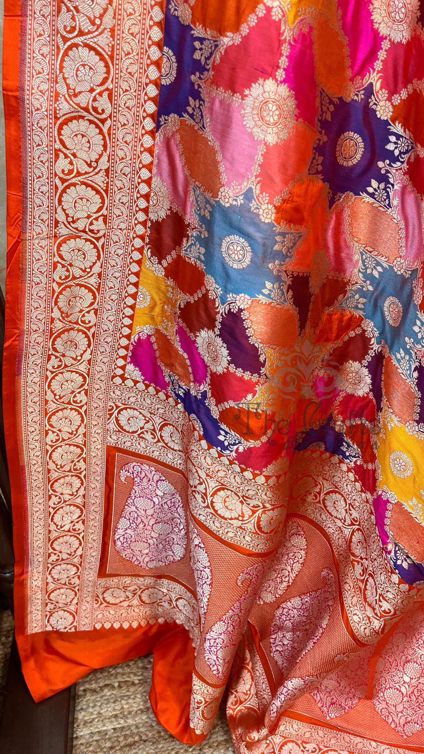 Rangkat Pure Katan Silk Handloom Banarasi Saree - with Jaal Work with meenakari
