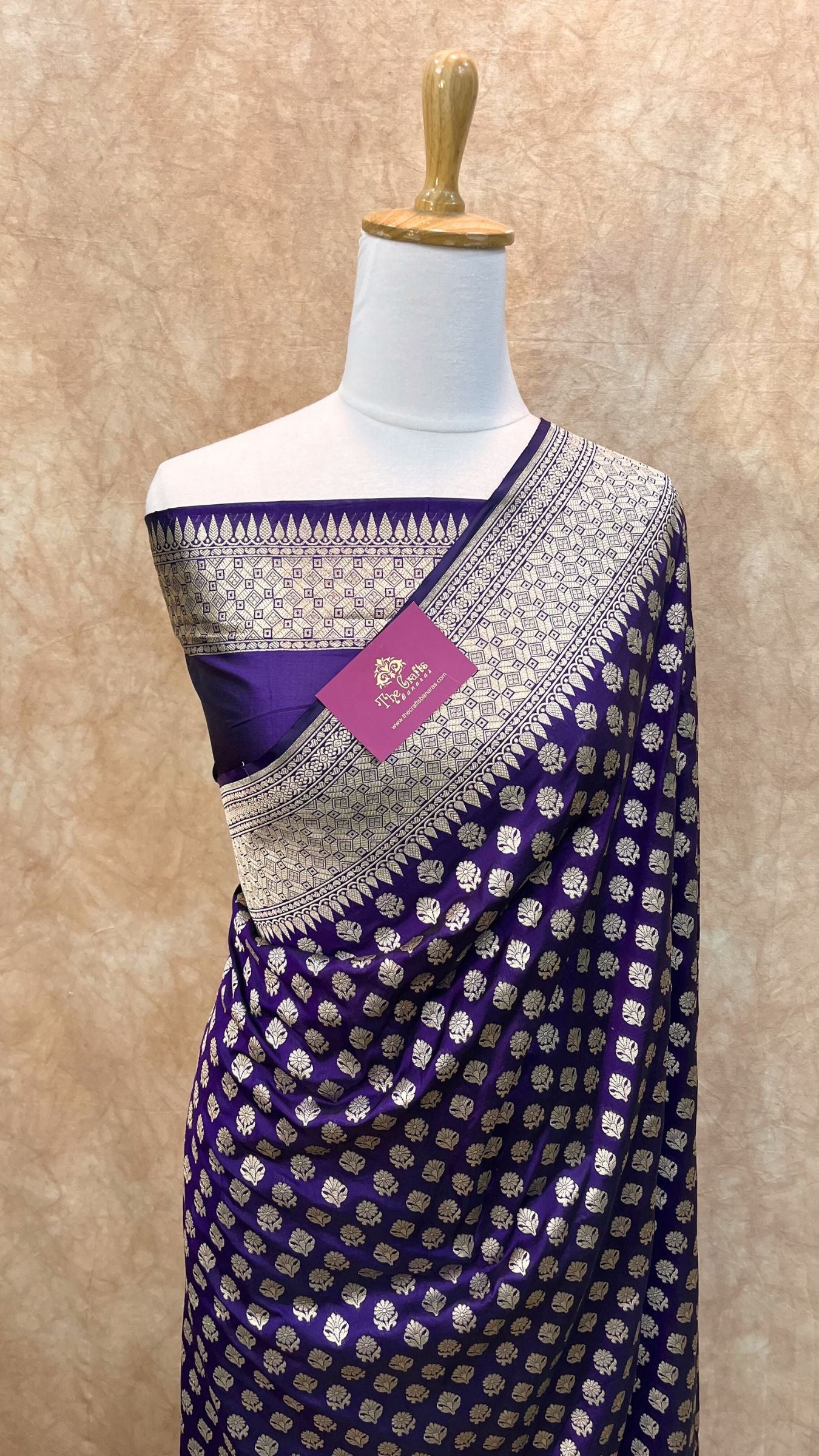 Pure Katan Silk Handloom Banarasi Saree - Jaal work