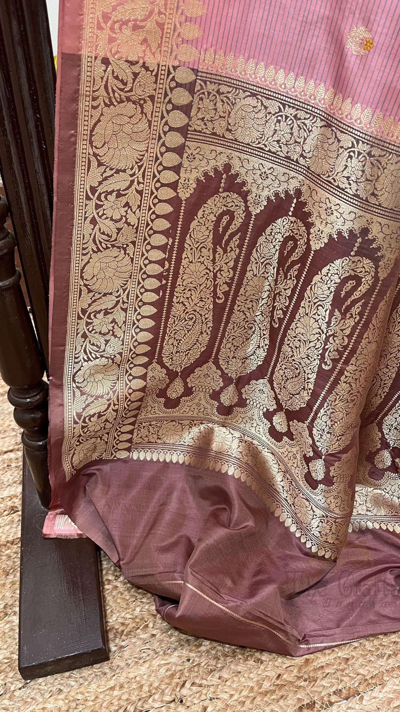 Pure Katan Silk Handloom Banarasi Saree - with kadhua meenakari motifs