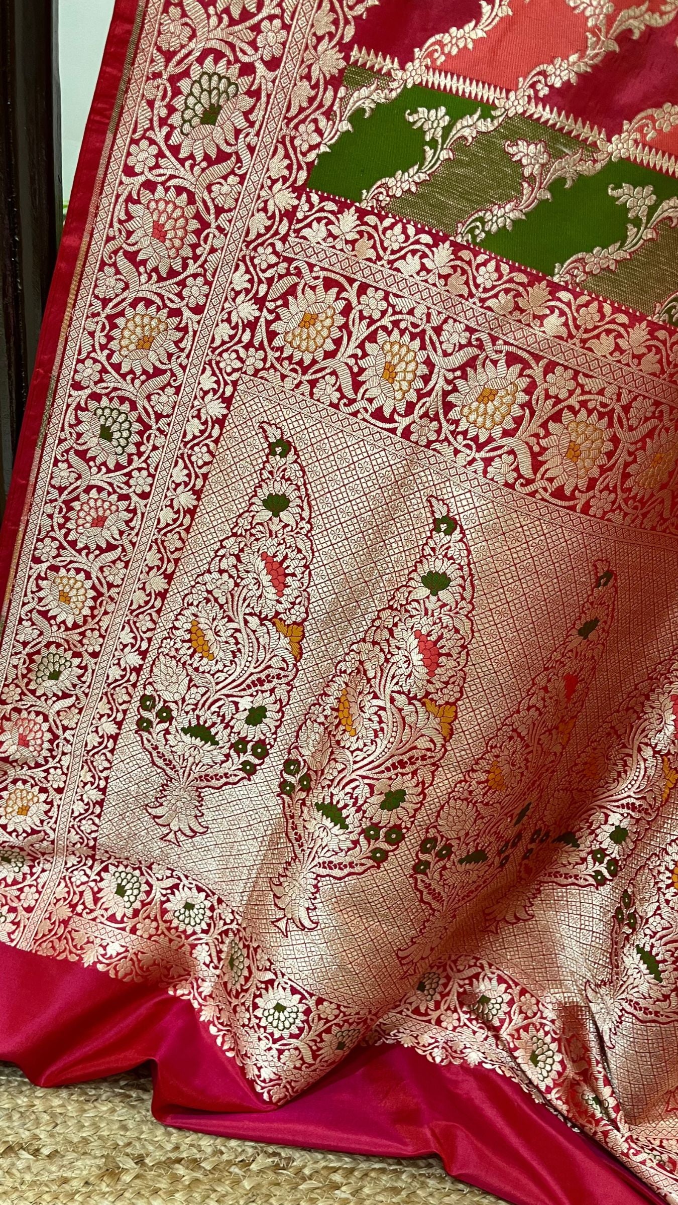 Rangkat Pure Katan Silk Handloom Banarasi Saree - Jaal with meenakari