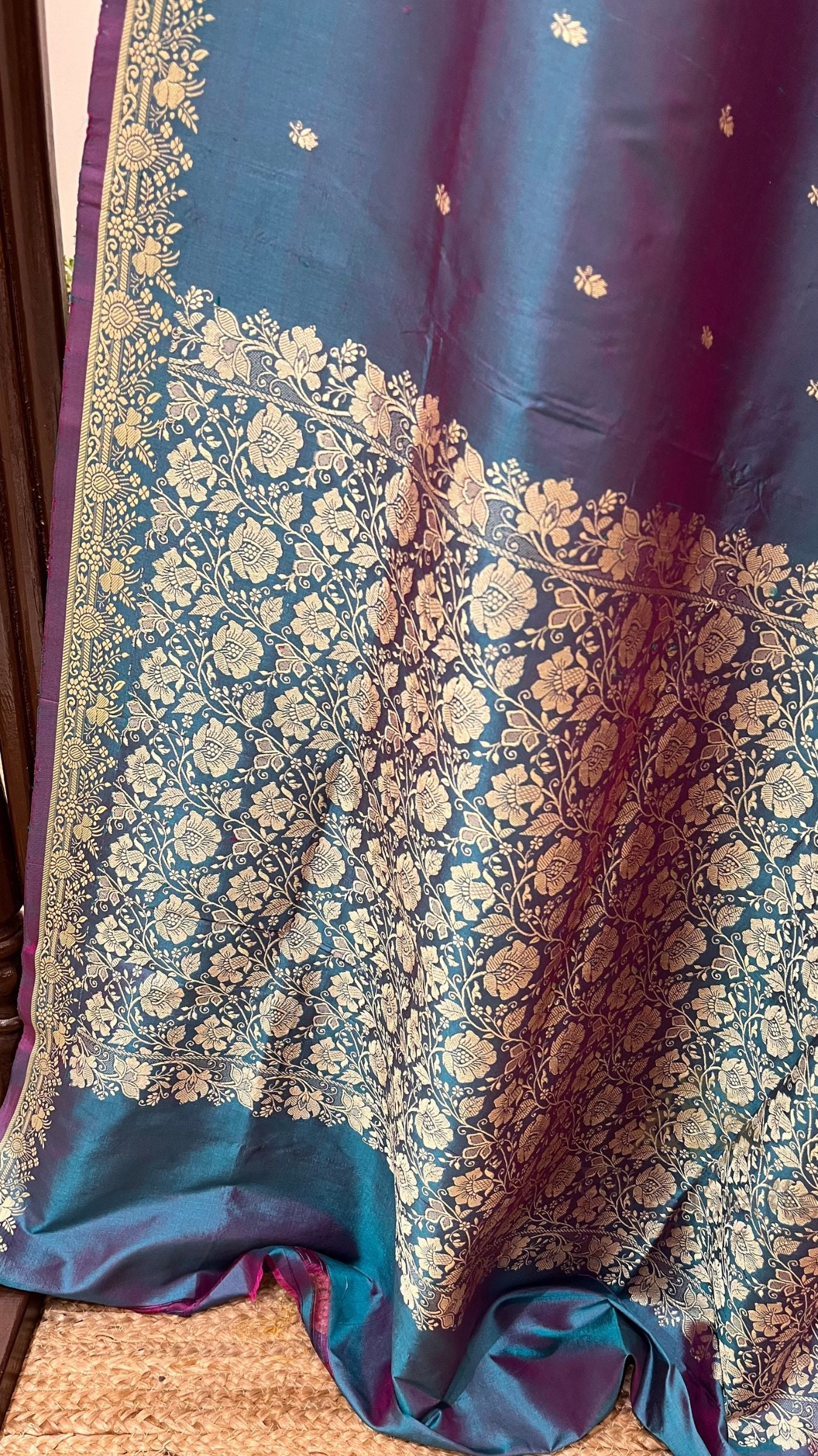 Pure Katan Silk Handloom Banarasi Saree - Resham Chunri Buti