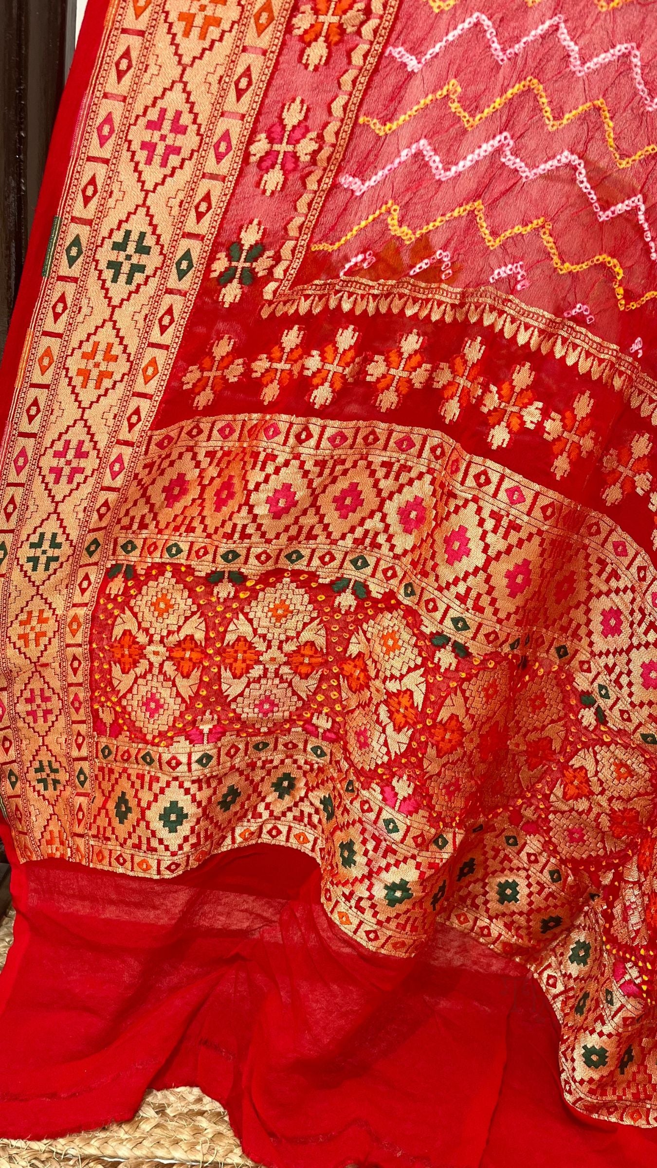 Khaddi Georgette Banarasi Handloom Bandhej Dupatta