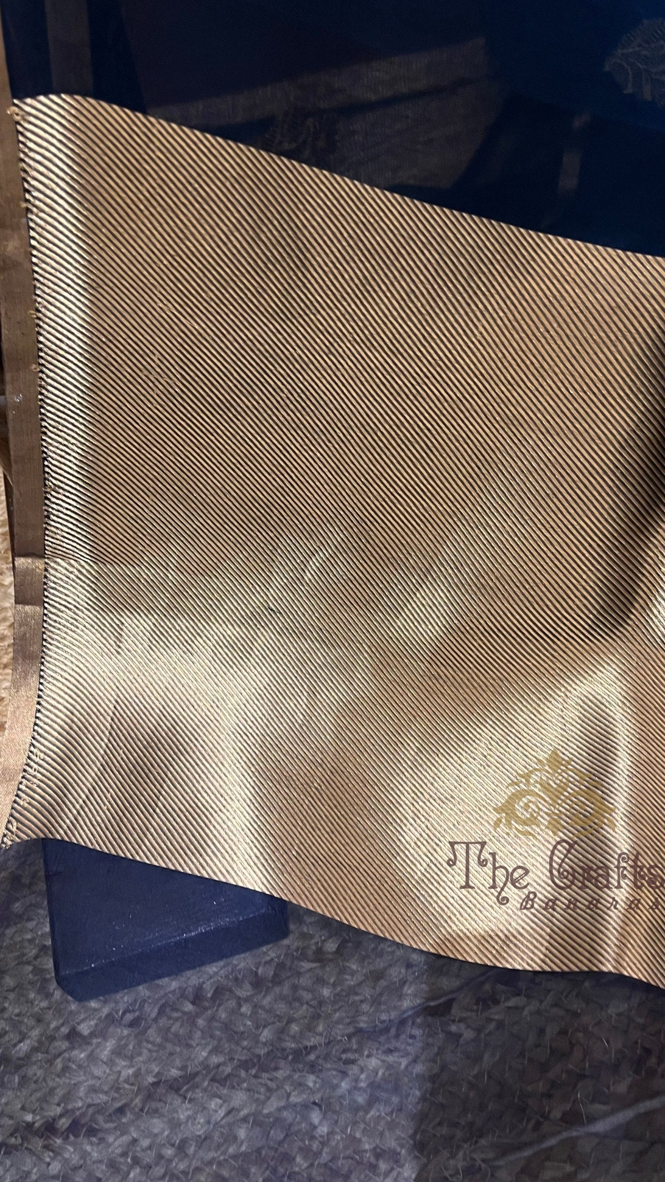 Pure Kora Silk Handloom Banarasi Saree - with kadhua motifs