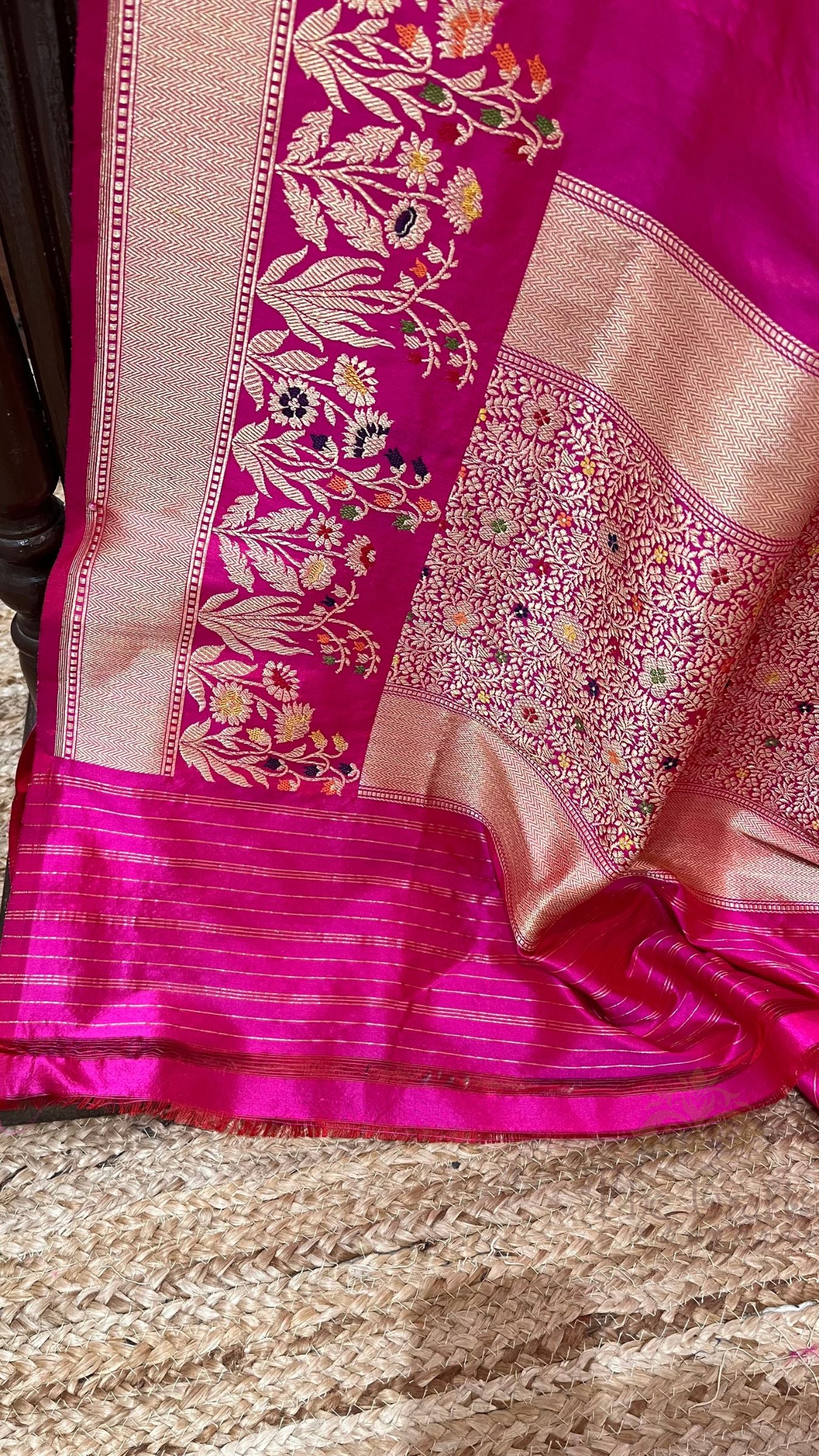 Pure Katan Silk Handloom Banarasi Saree - With Sona Rupa Kadhua Motifs
