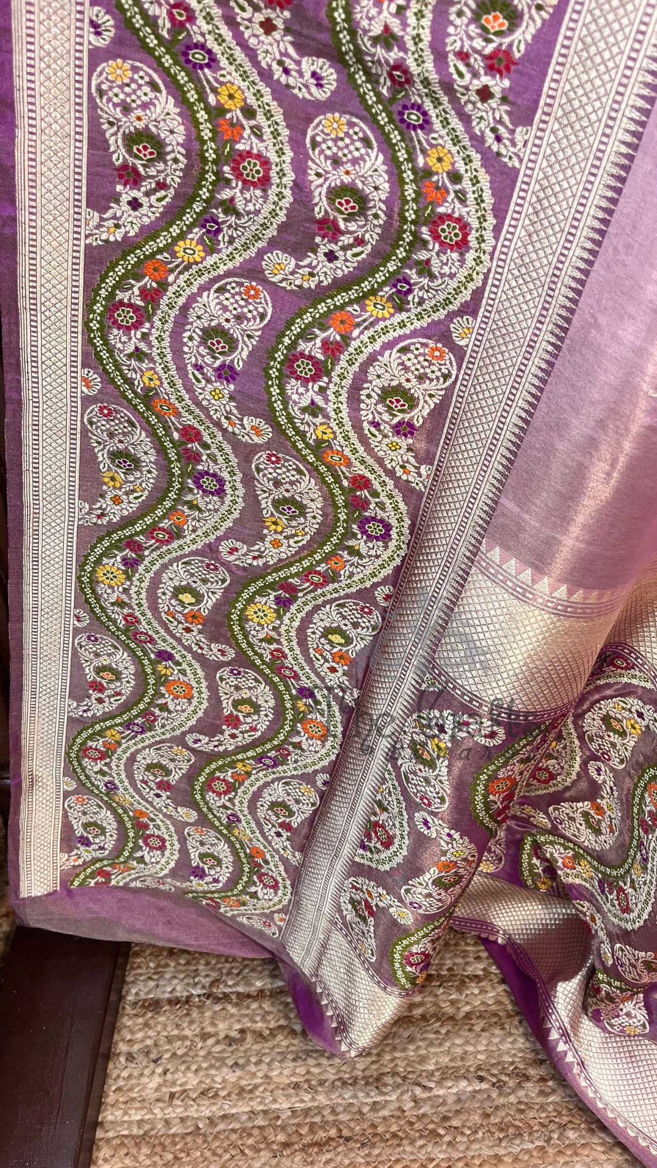 Pure Tissue Silk Handloom Banarasi Saree - with kadhua sona rupa motifs