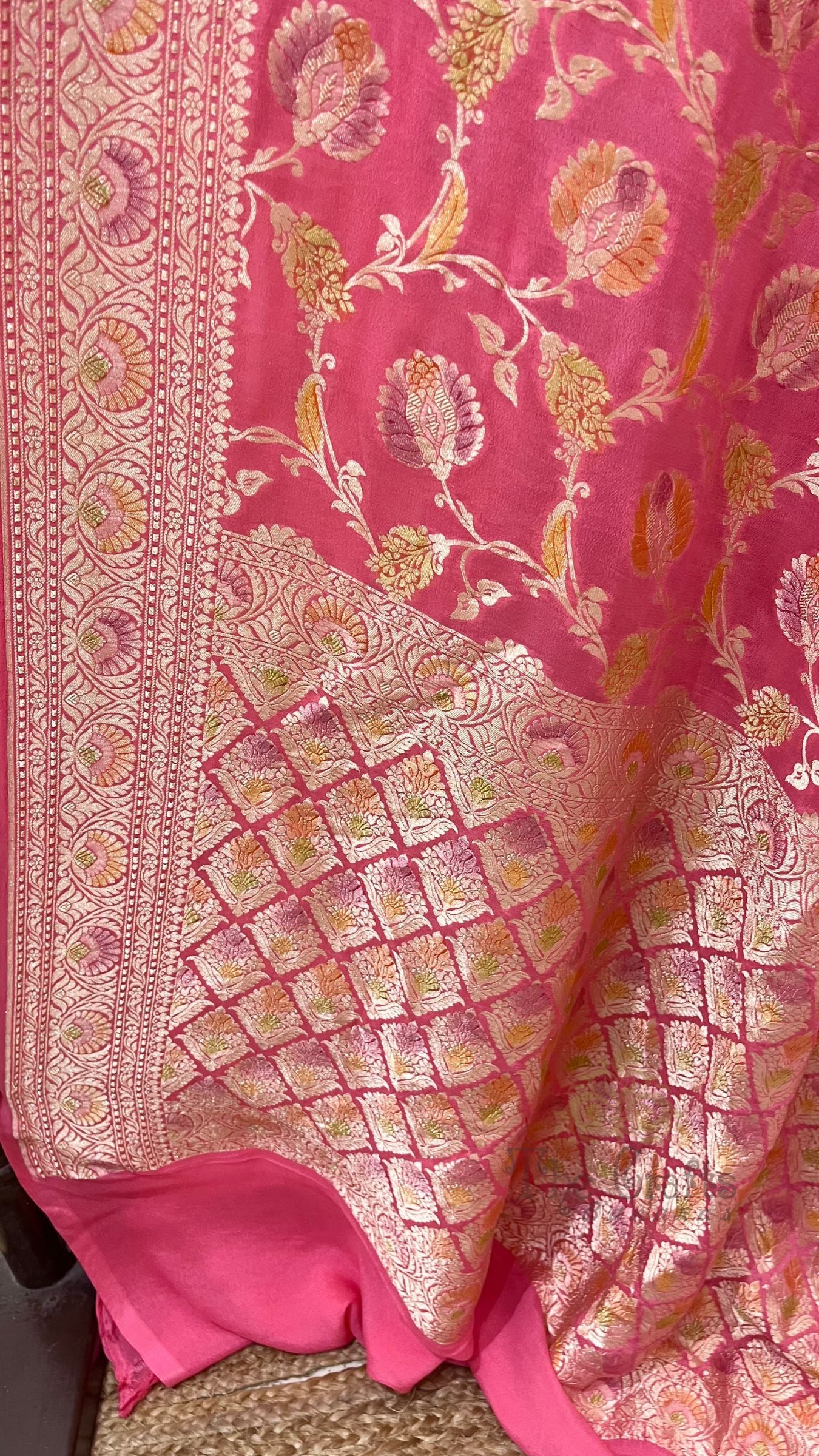 Khaddi Georgette Handloom Banarasi Saree