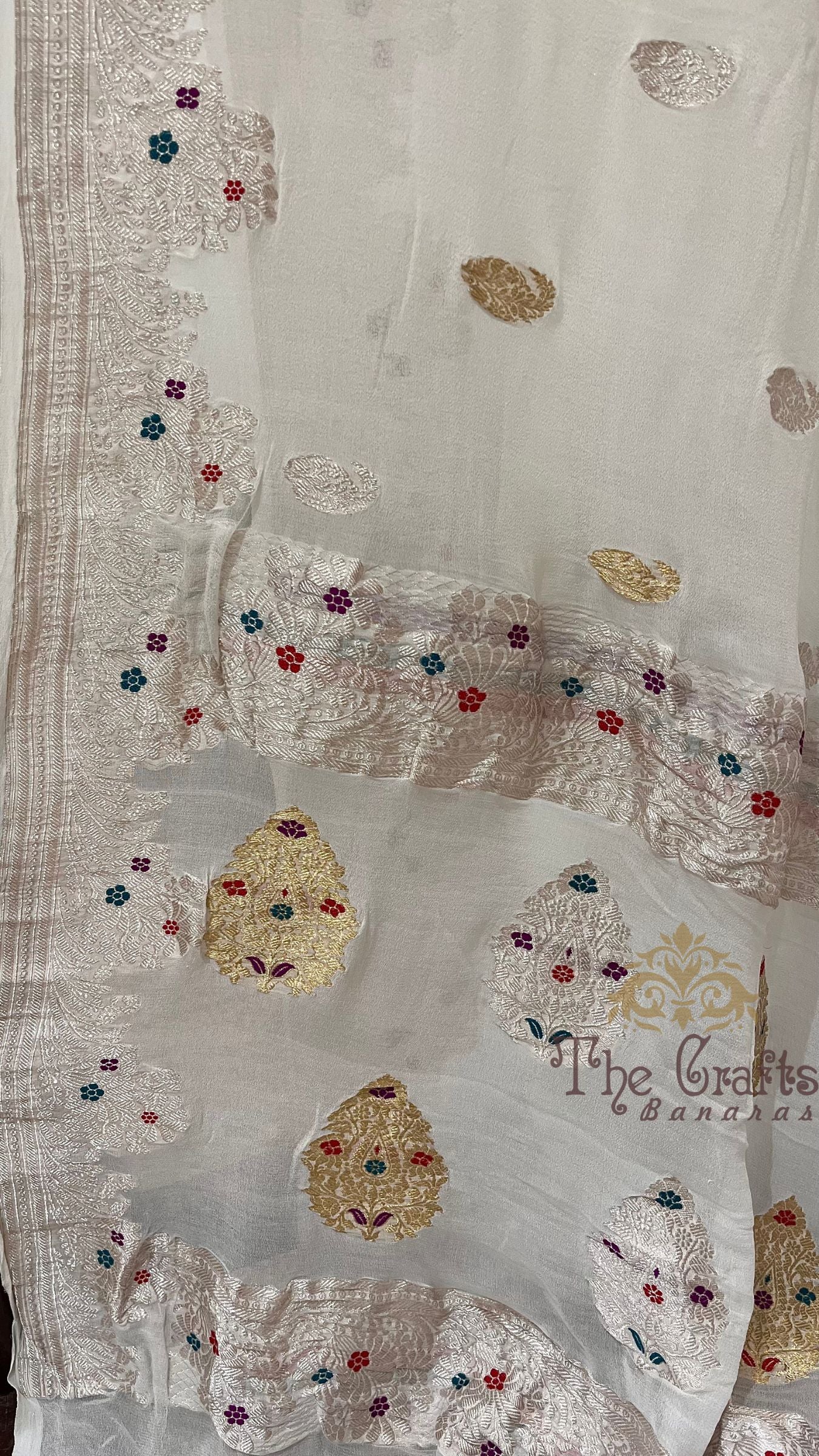 Pure Khaddi Georgette Handloom Banarasi Saree - With Kadhua Meenakari Work