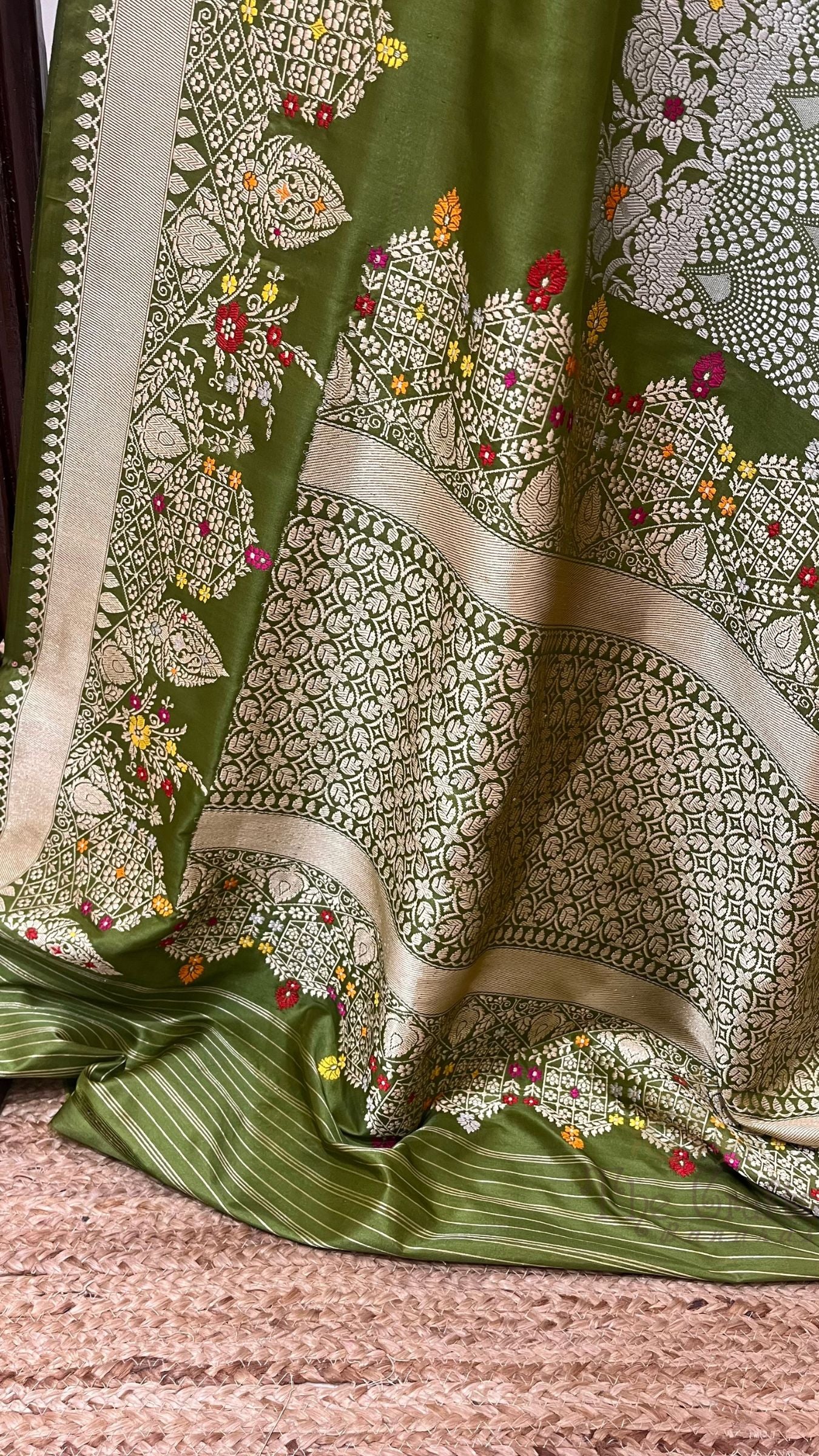 Pure Katan Silk Handloom Banarasi Saree - Kadhua Tanchui Brocade Meena