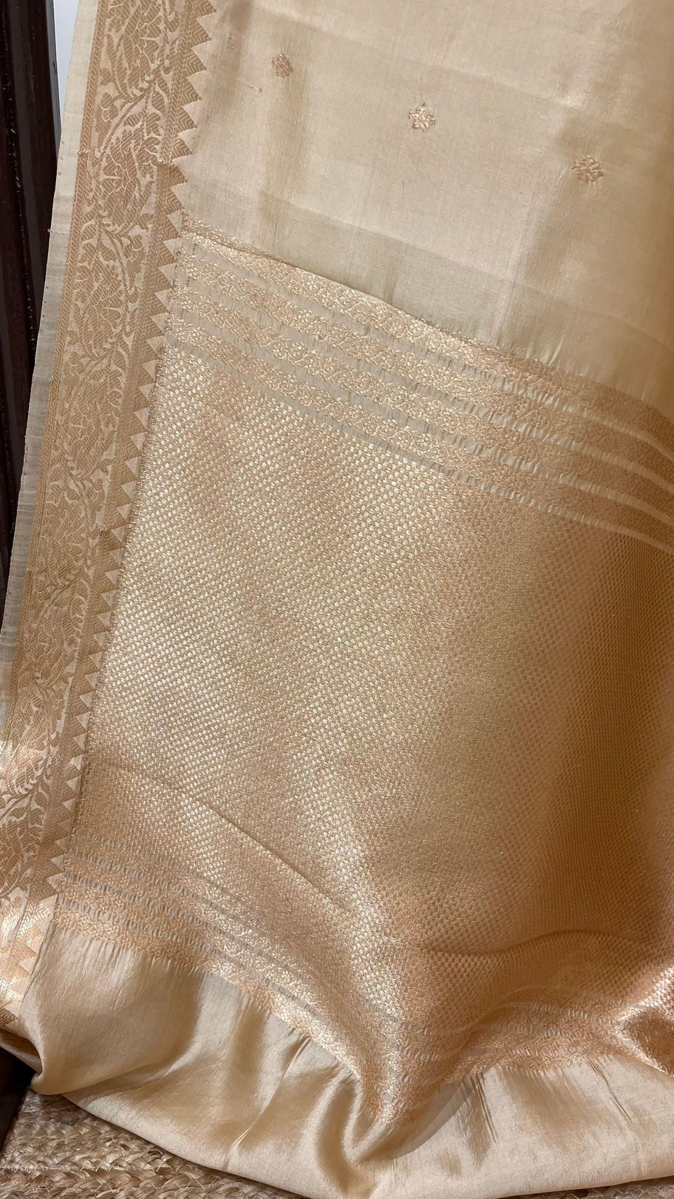 Pure  Mango Silk Handloom Banarasi Saree