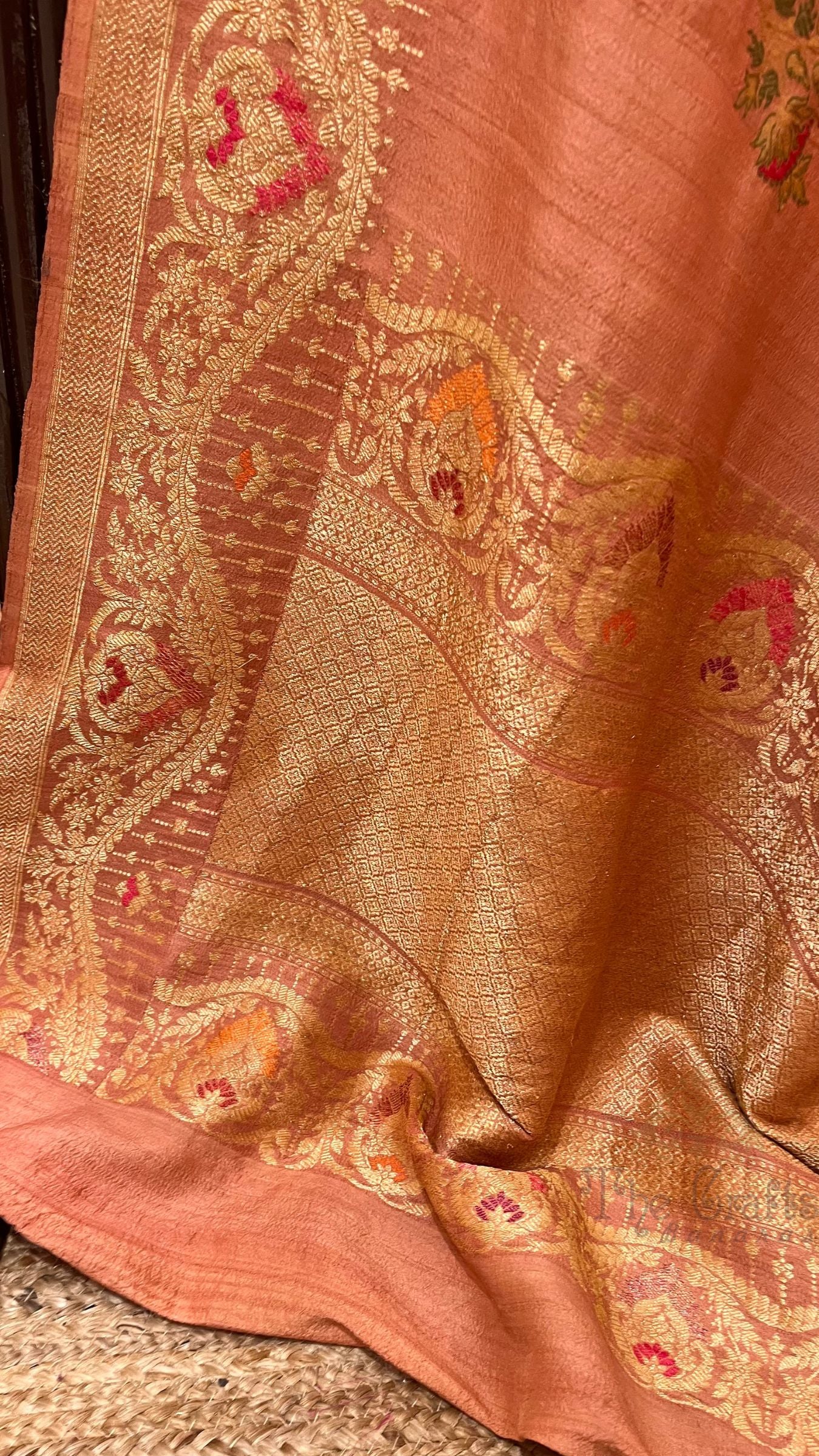 Tussar Georgette Handloom Banarasi Saree - Meenakari