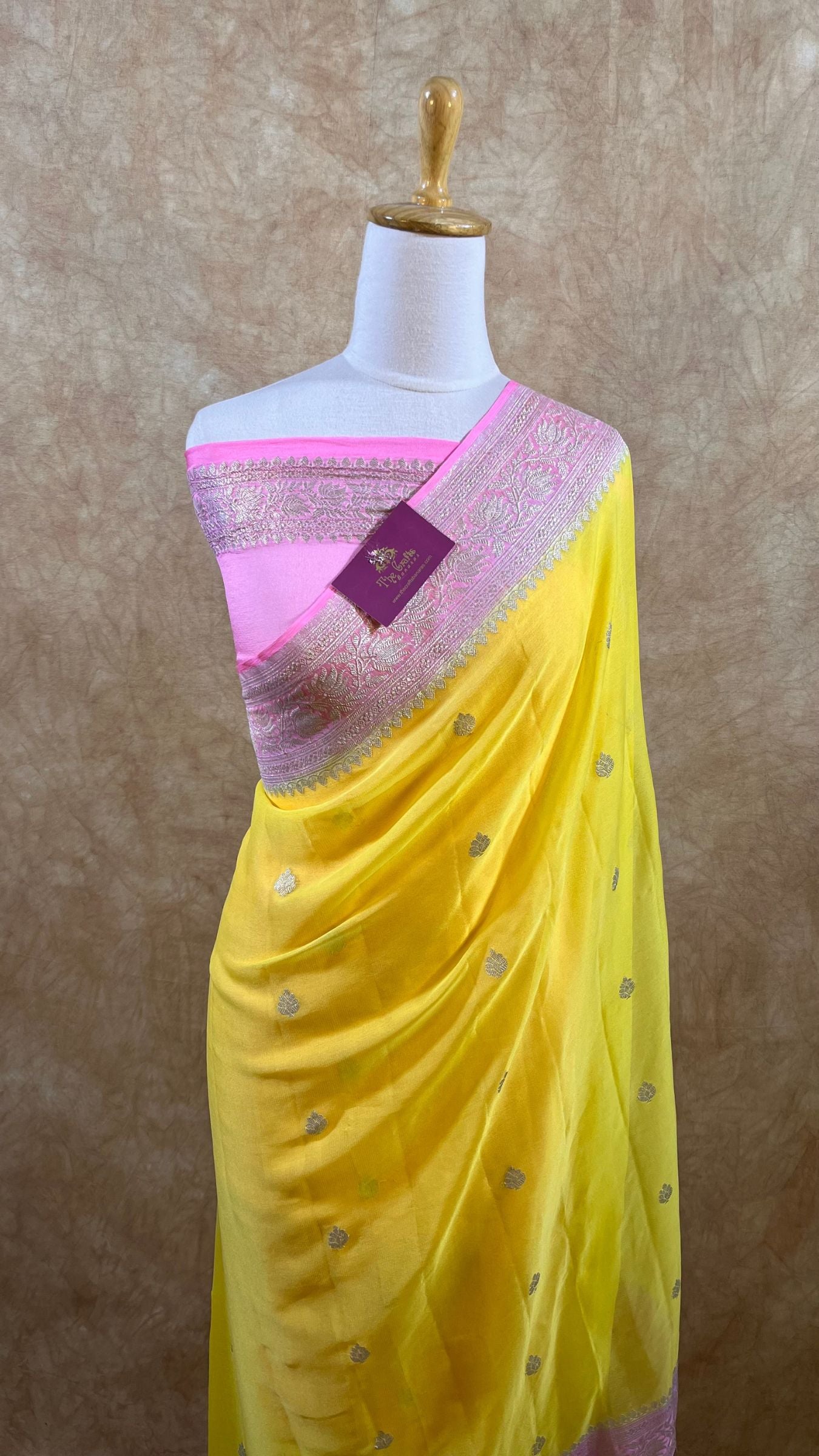 Pure Georgette Banarasi Handloom Saree - Silver Zari