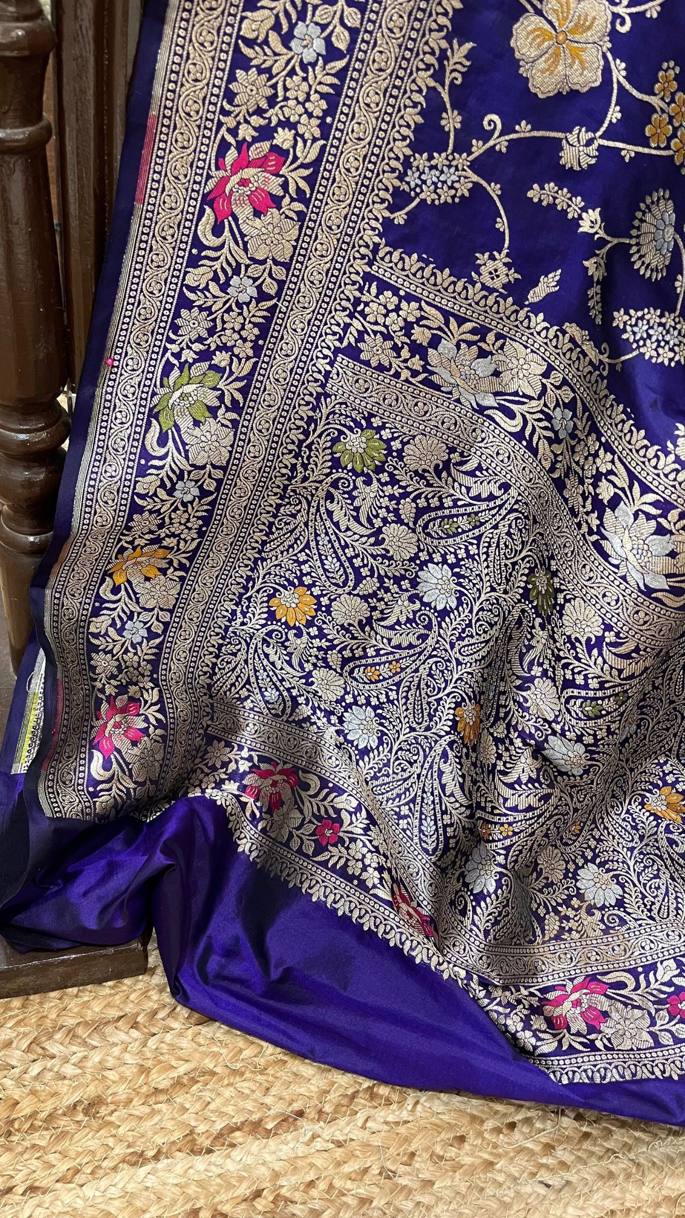Pure Katan Silk Handloom Banarasi Saree - Jaal Work With Meenakari