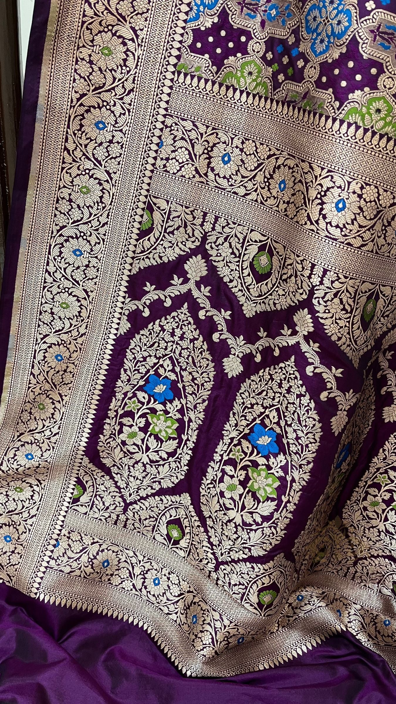 Rangkat Pure Katan Silk Handloom Banarasi Saree - Jaal With Meenakari