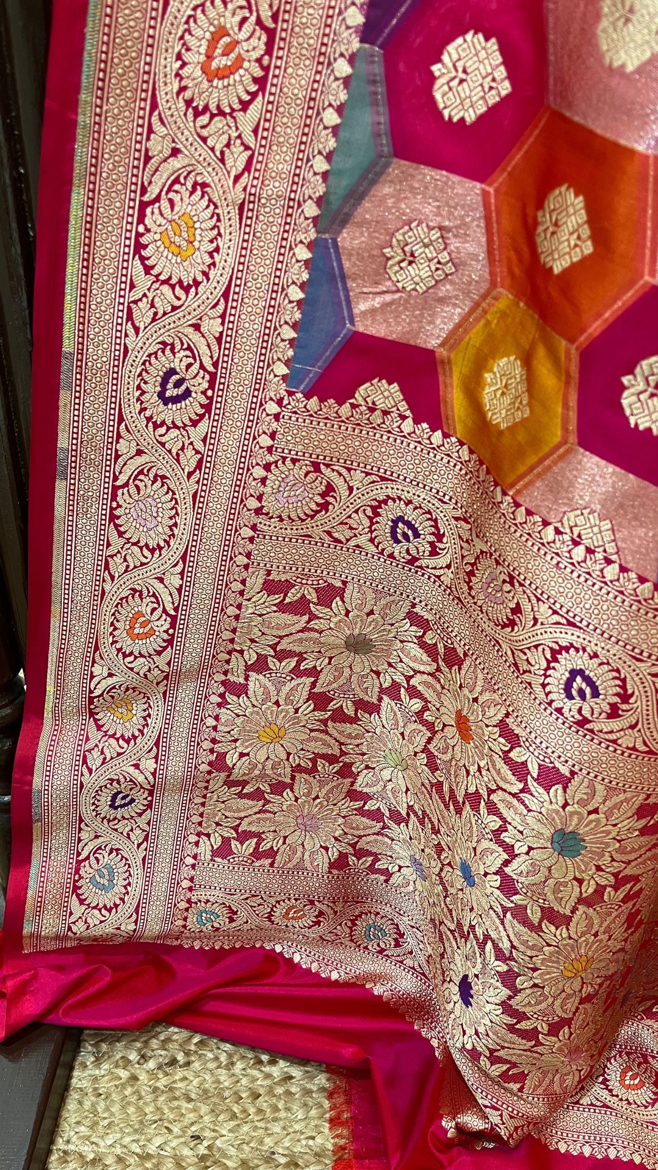 Rangkat Pure Katan Silk Handloom Banarasi Saree - Jaal with meenakari