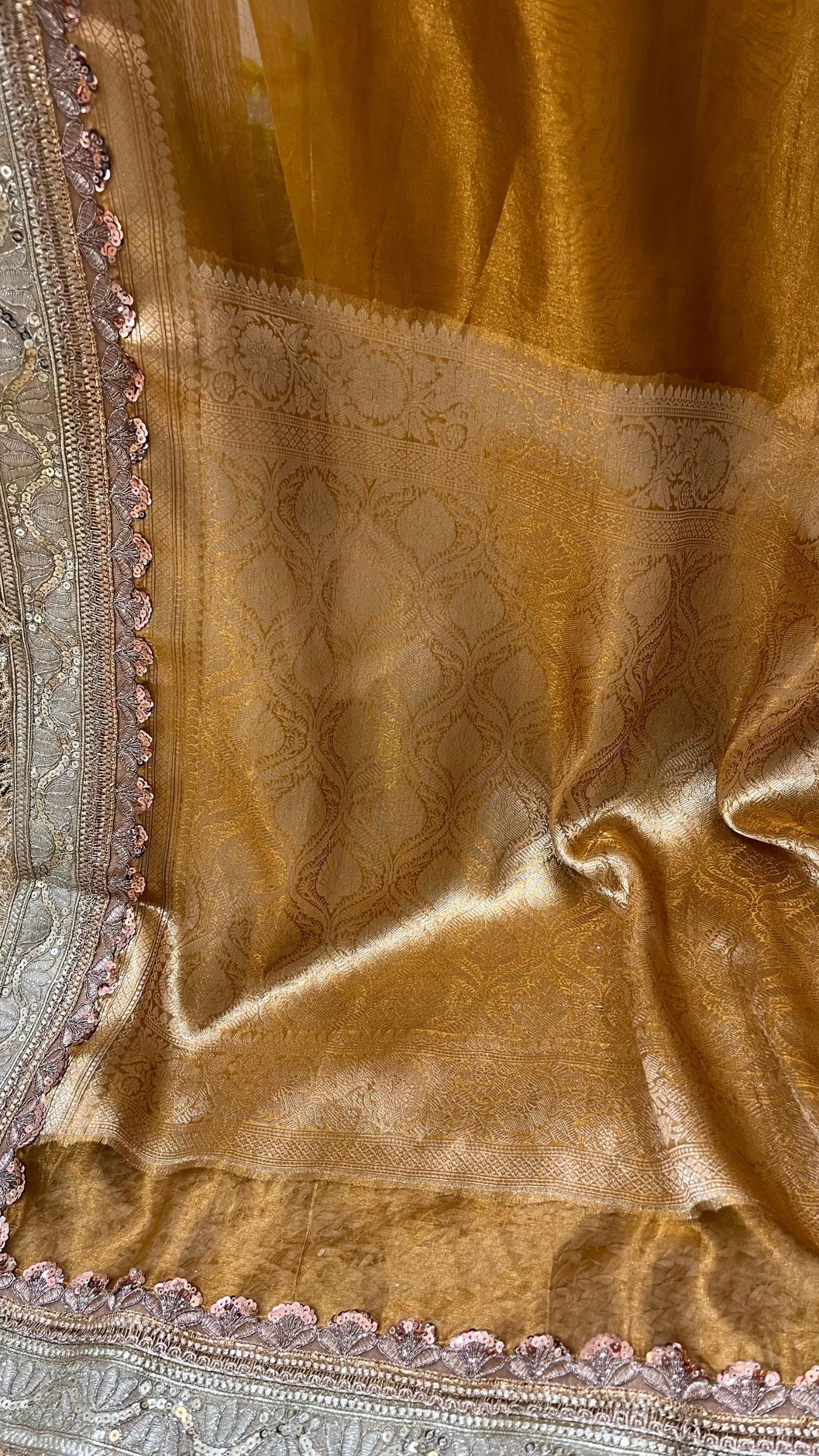 Pure Tissue Silk Handloom Banarasi Saree - with Lace Border