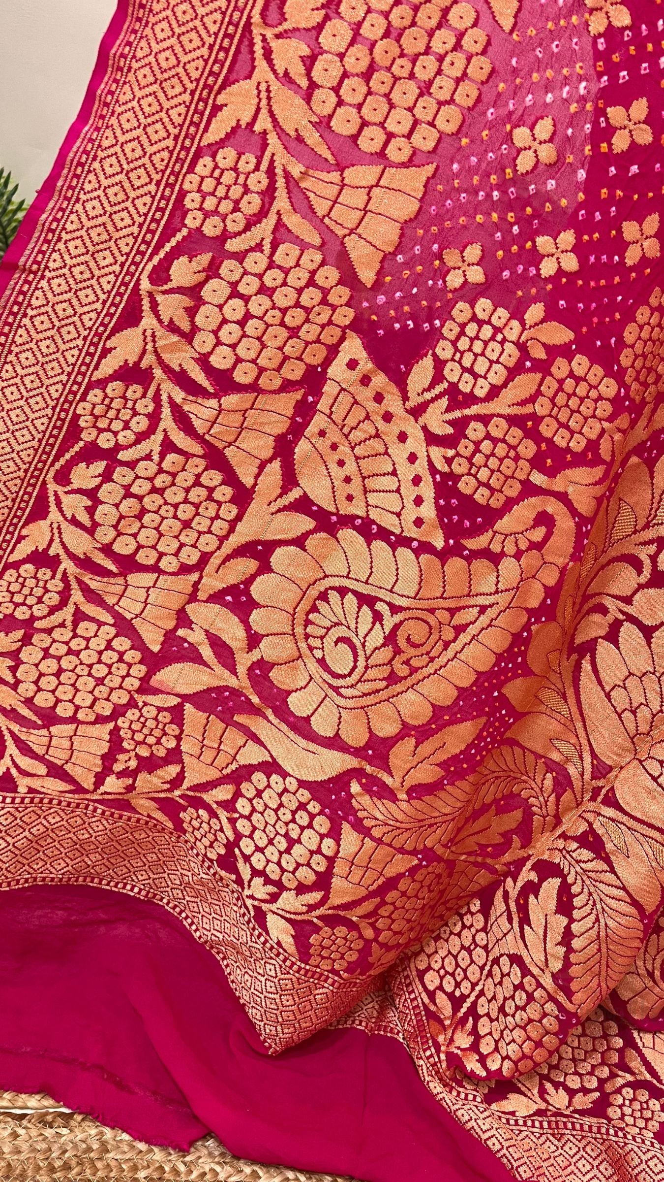 Khaddi Georgette Banarasi Handloom Bandhej Dupatta