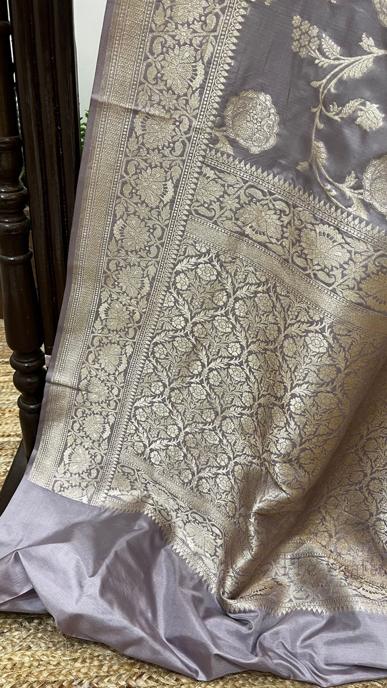 Pure Katan Silk Handloom Banarasi Saree - Jaal work