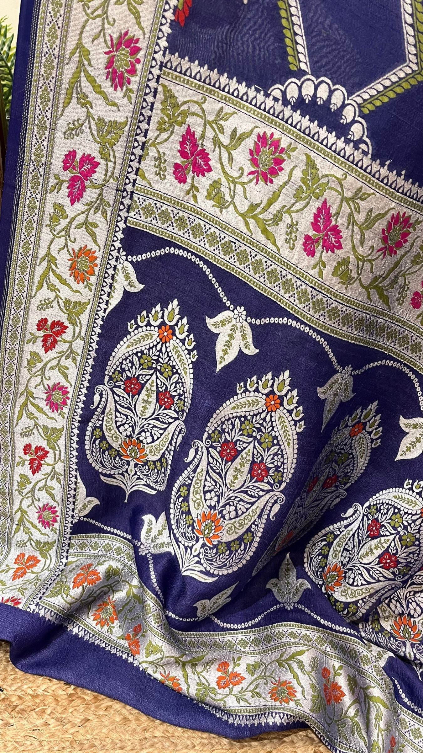 Tussar Georgette Handloom Banarasi Saree - Meenakari