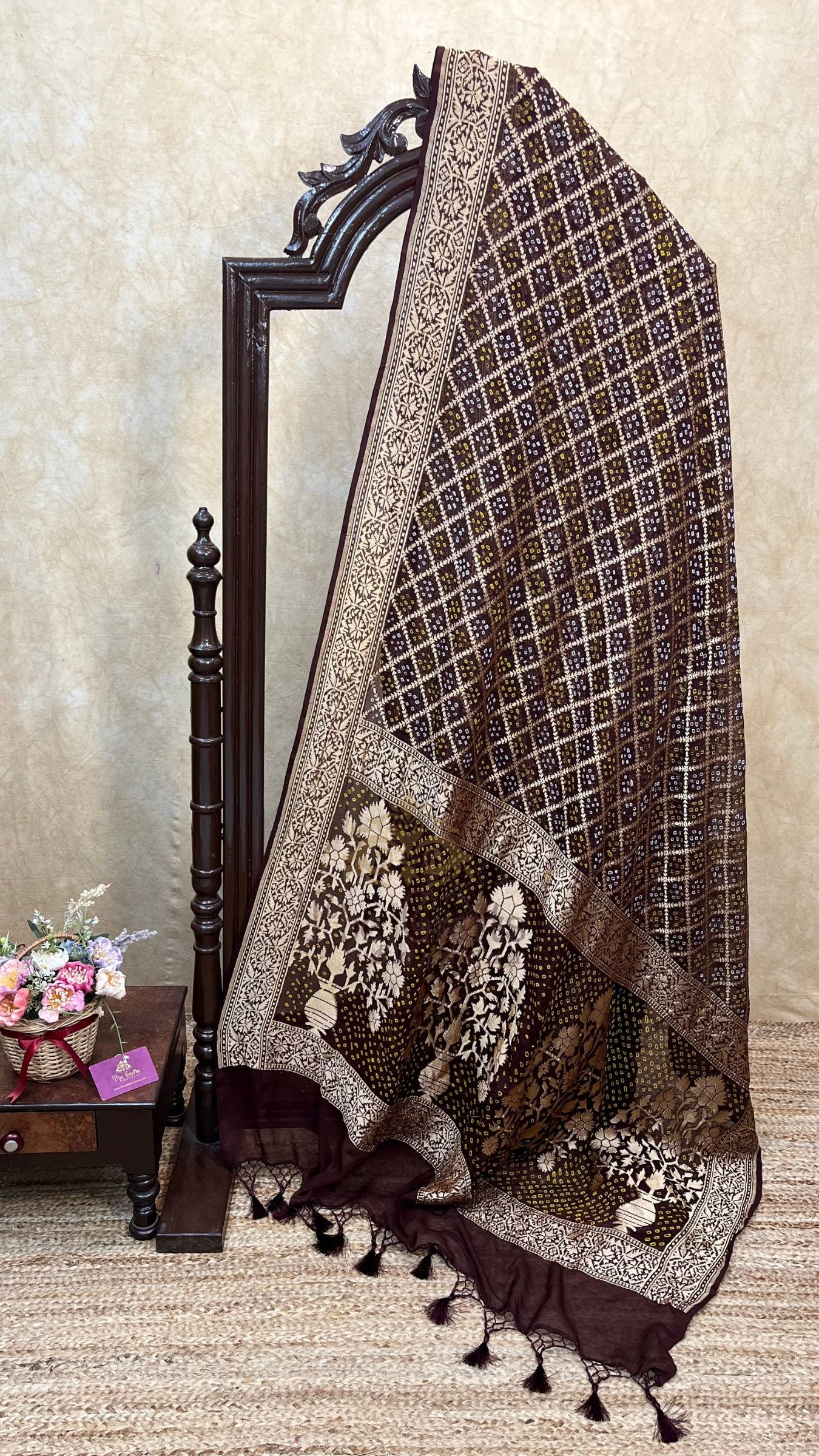Pure Georgette Banarasi Handloom Bandhej Saree