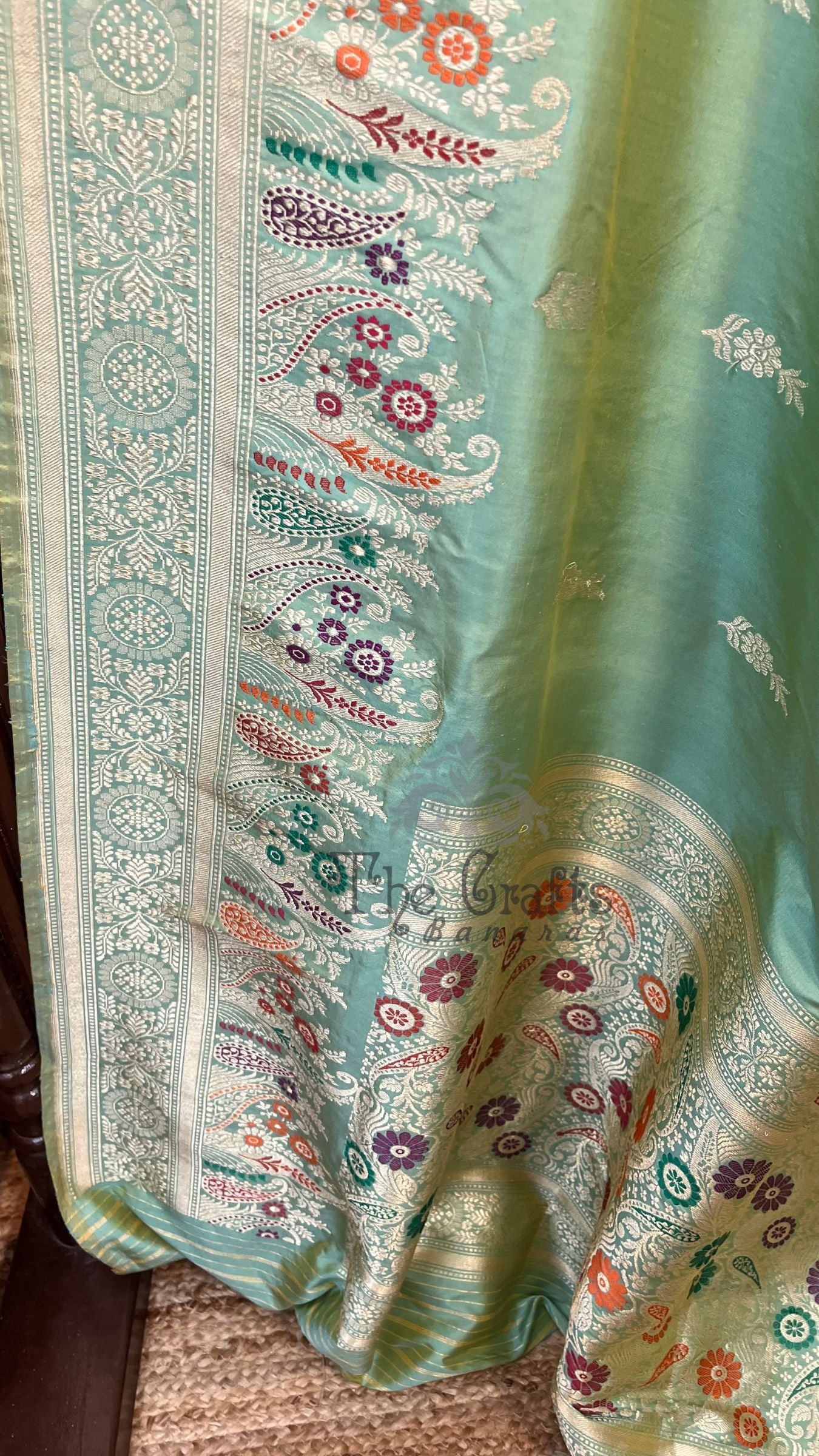 Pure Katan Silk Handloom Banarasi Saree - with kadhua meenakari motifs