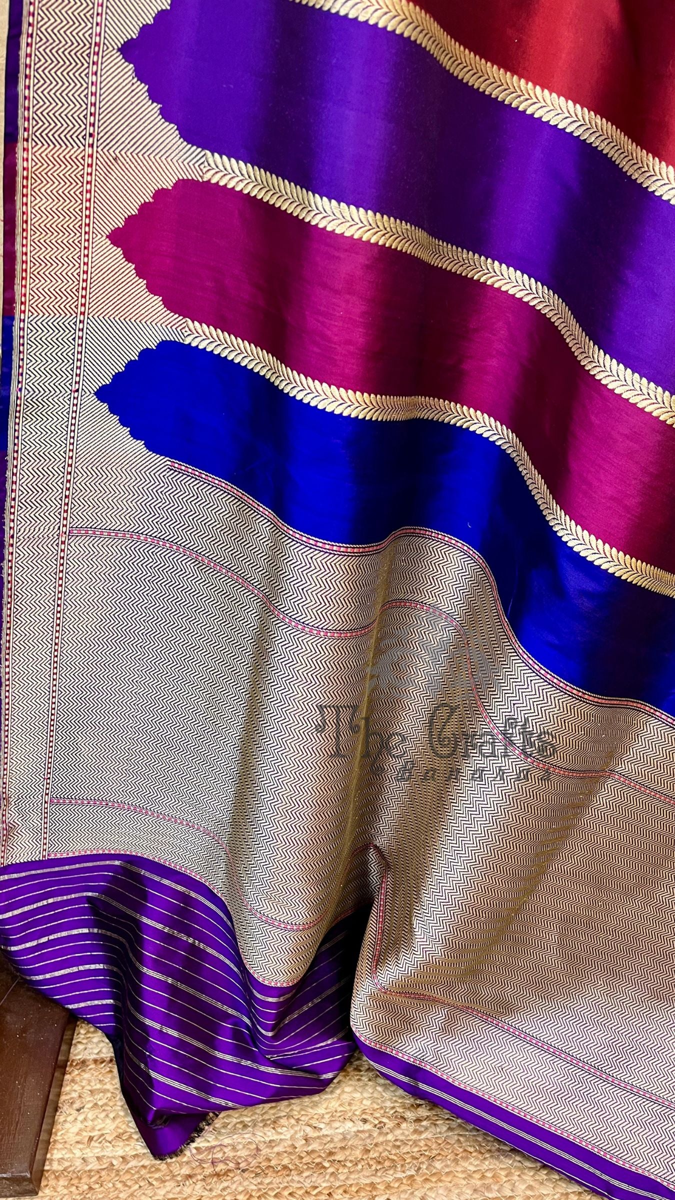 Rangkat Pure Katan Silk Handloom Banarasi Saree - with kadhua work